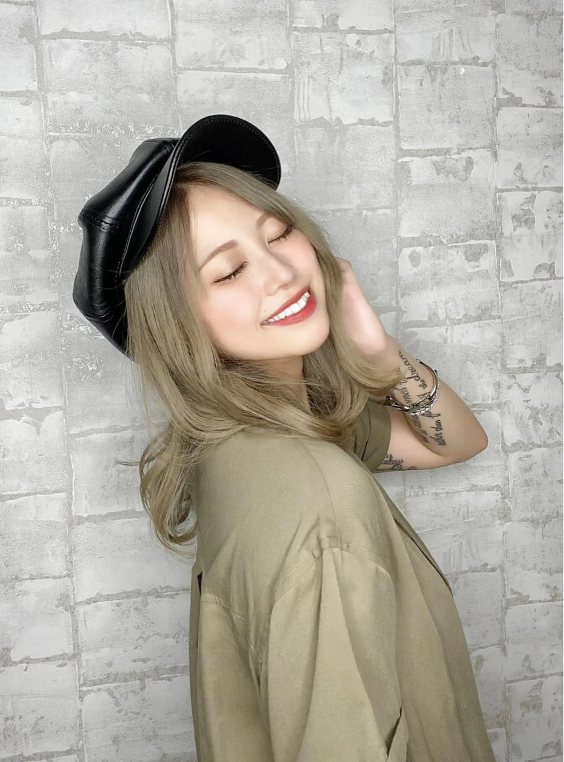 ミディアム カラー ブリーチ 透明感カラー デート BOOTH share saron所属・今井 勝也のヘアスタイル