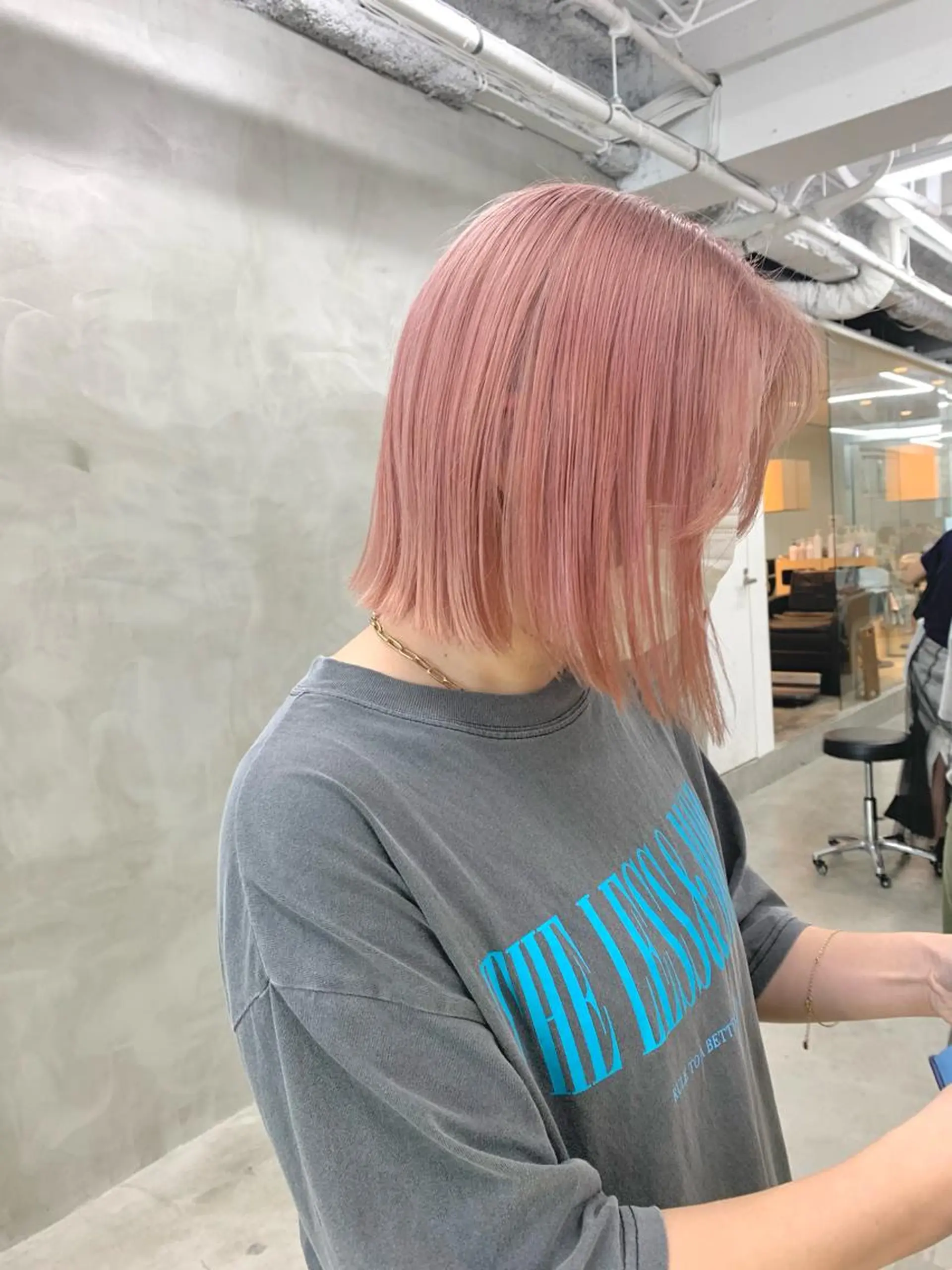 ミディアム ブームボックス所属・🐝ハイトーンカラー hachi🐝のヘアスタイル