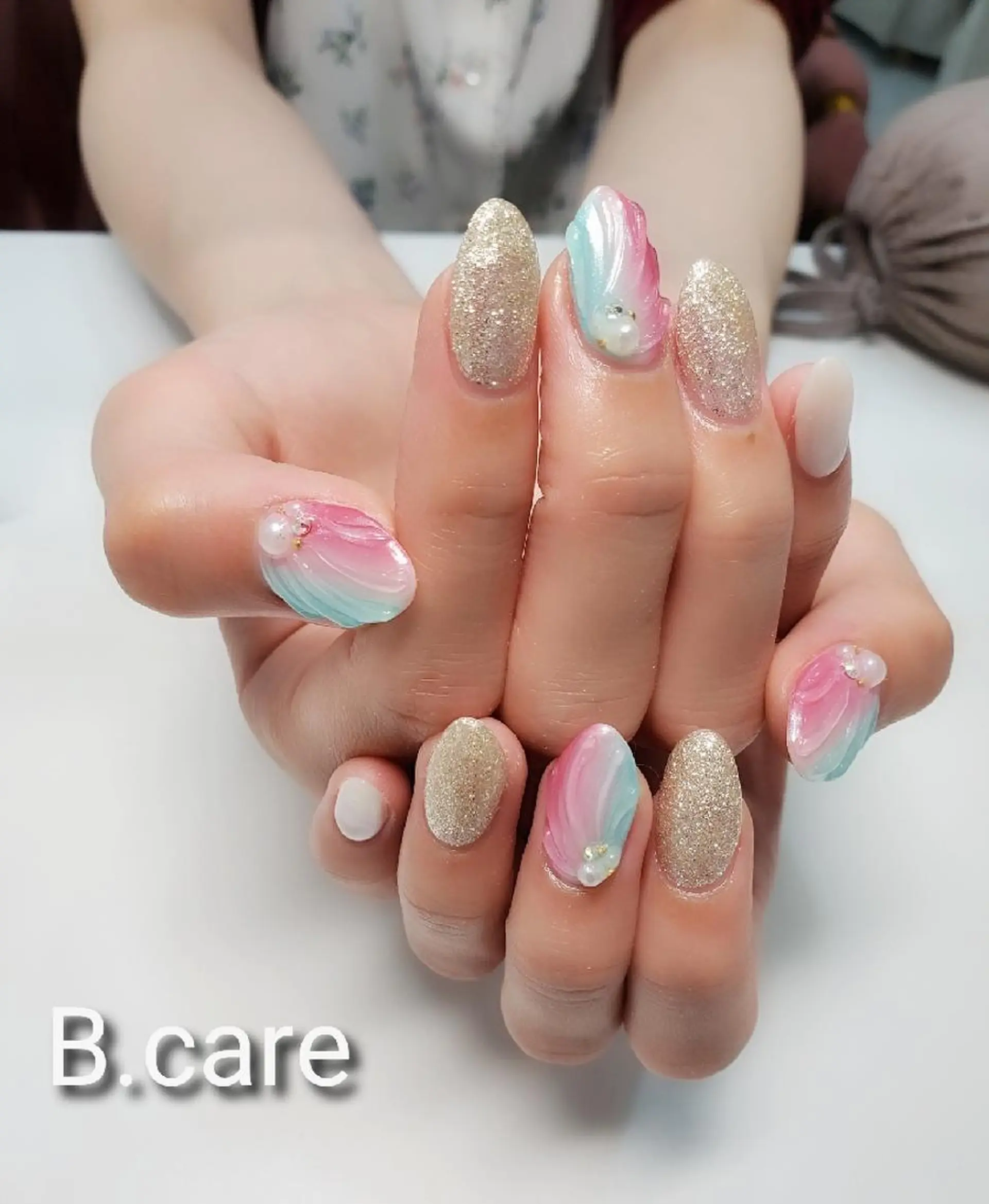 ネイル B.care自由ヶ丘所属・早坂  のネイルデザイン