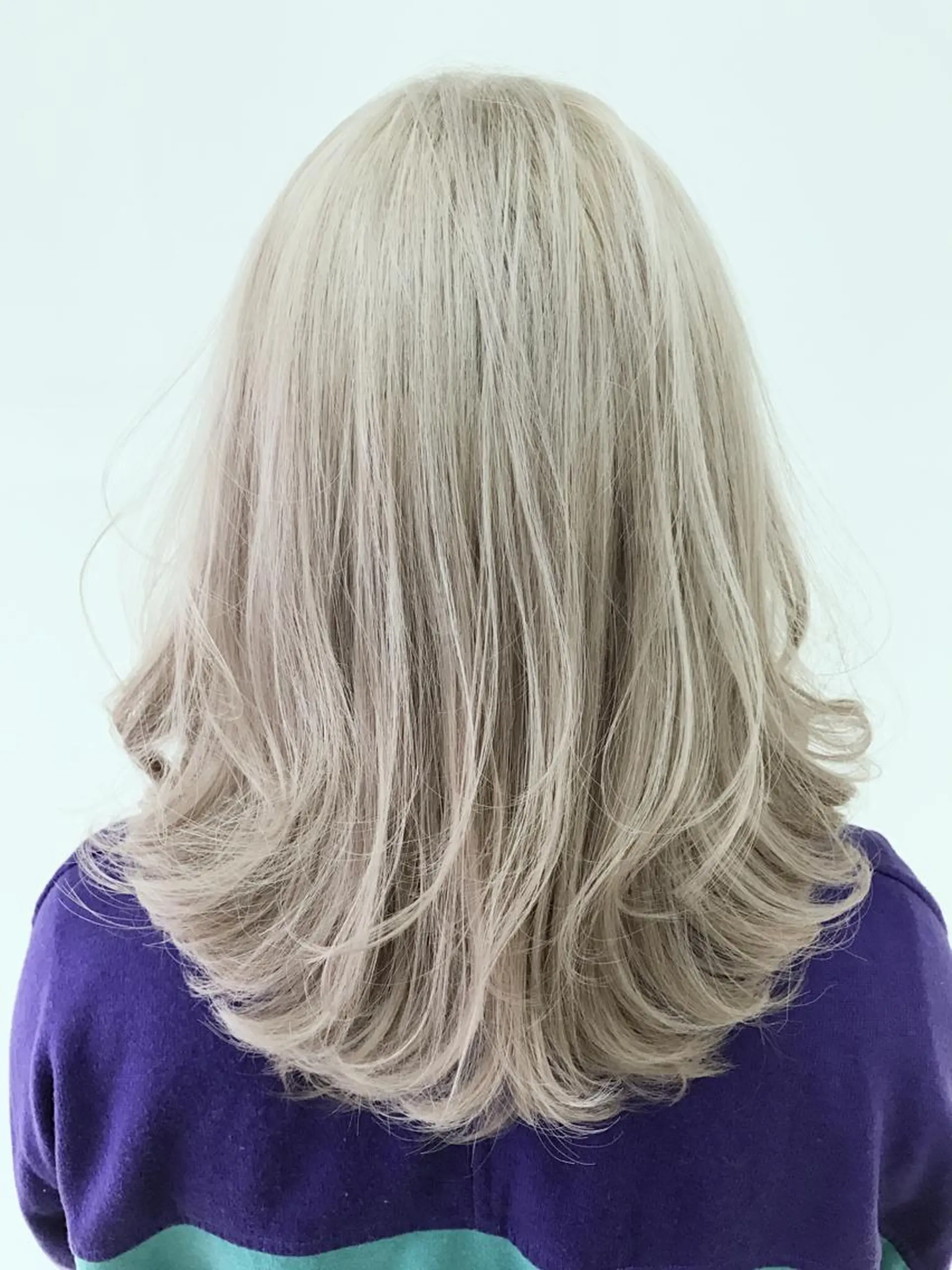 セミロング カラー ブリーチ Lee枚方所属・今里 弘樹のヘアスタイル
