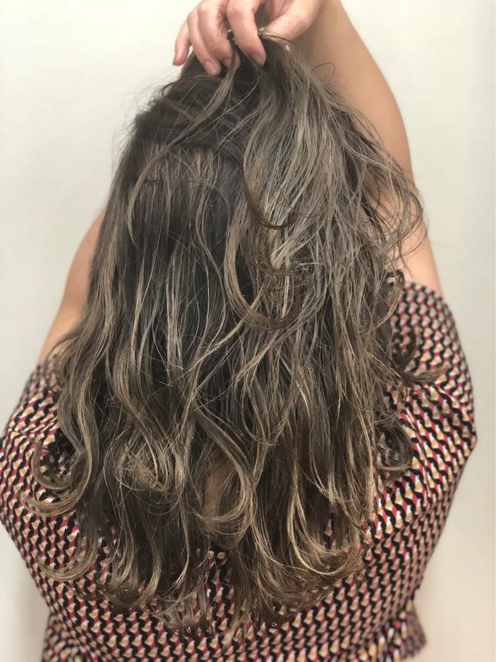 SAEKI【ior 】北千住店ブリーチのヘアスタイル