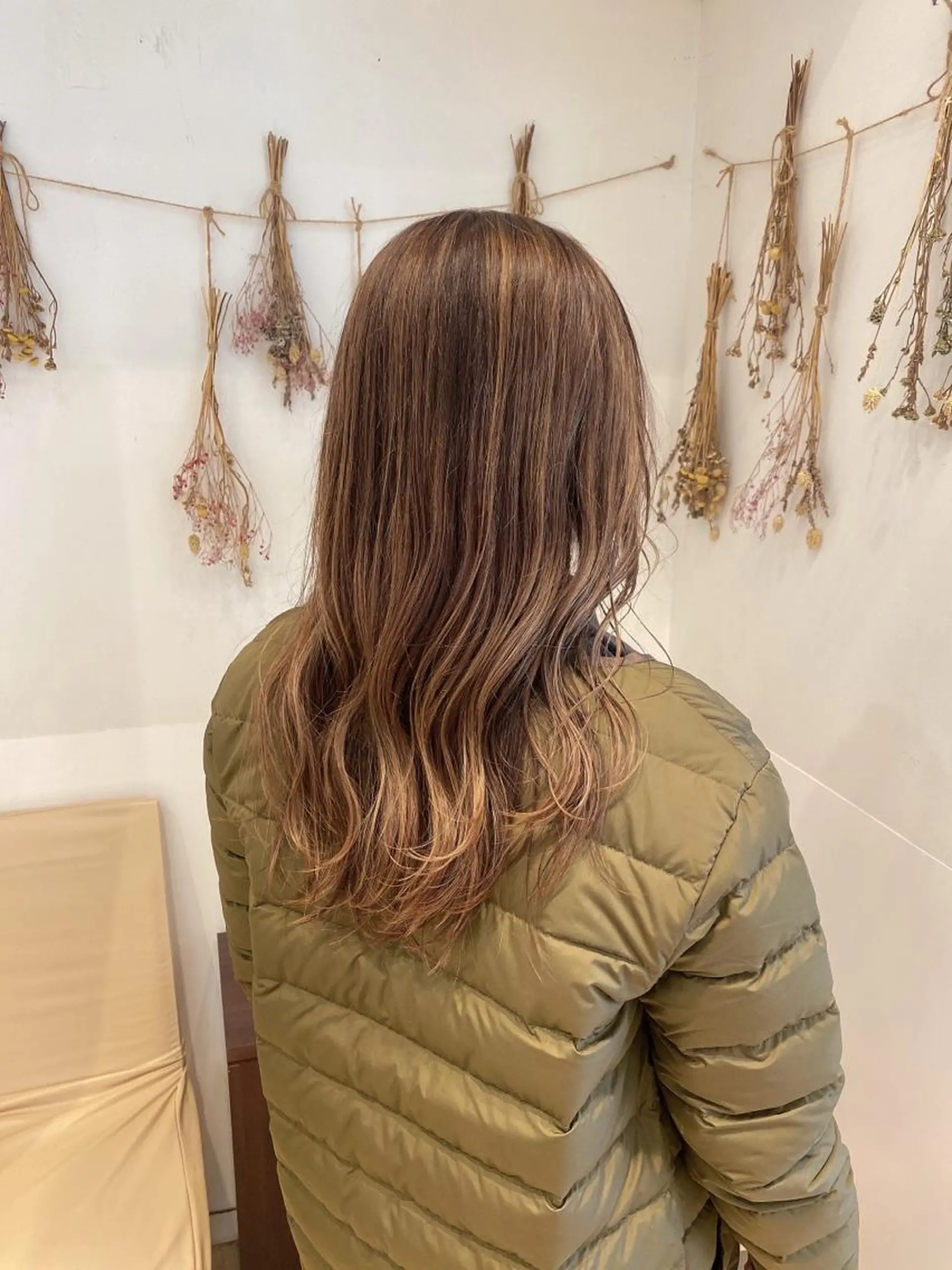 ロング カラー バレイヤージュ ベージュカラー レイヤーカット はだゆうき @hadadan08のヘアスタイル