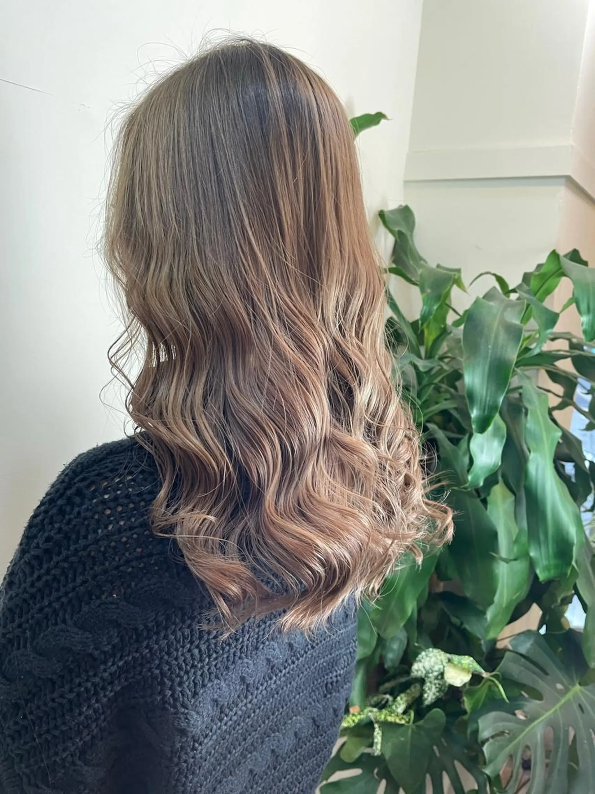ロング カラー 編み込みエクステ プルエクステ シールエクステ バレイヤージュ ブリーチ カット ヘアカラー WEST OLAND加藤圭介のヘアスタイル