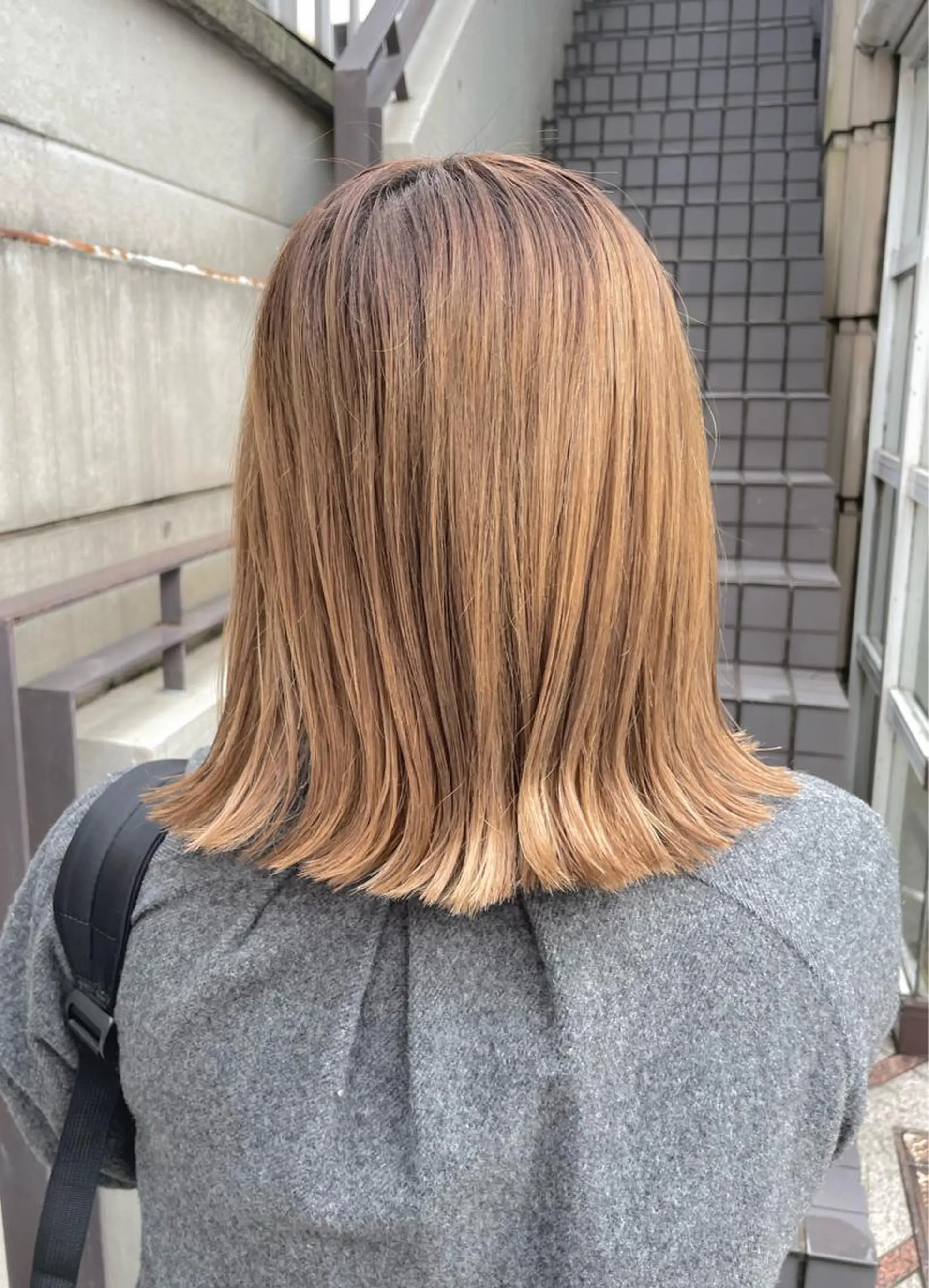 ミディアム 中村 海波のヘアスタイル