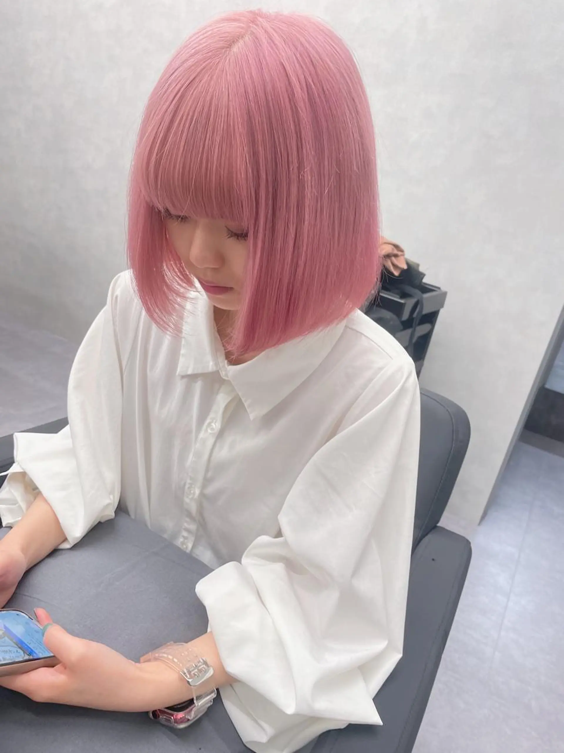 ミディアム カラー ikuma/ ミルクティーのヘアスタイル