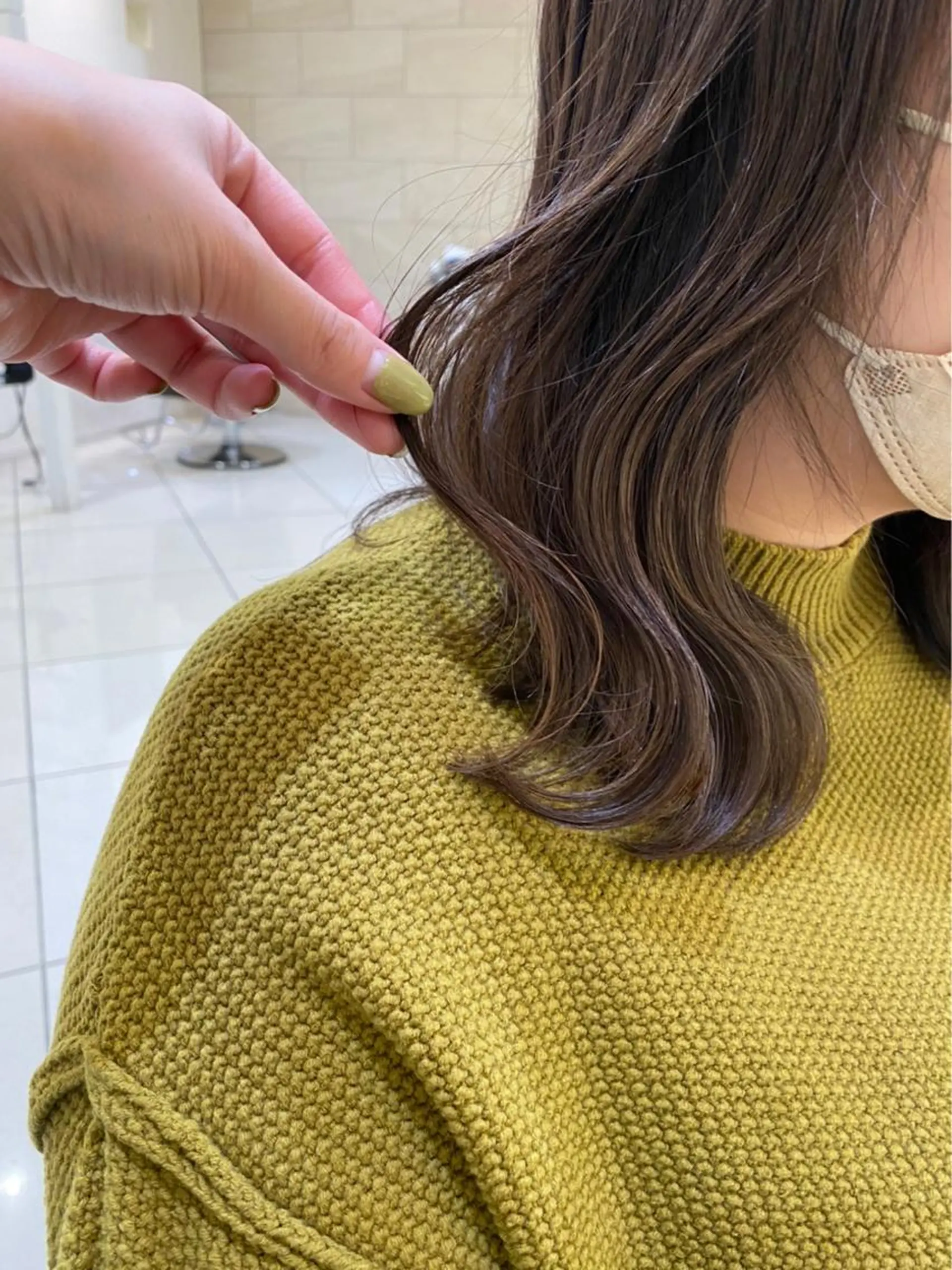 カラー ヘアカラー トリートメント 韓国レイヤー🪽 耳ツボジュエリーのヘアスタイル