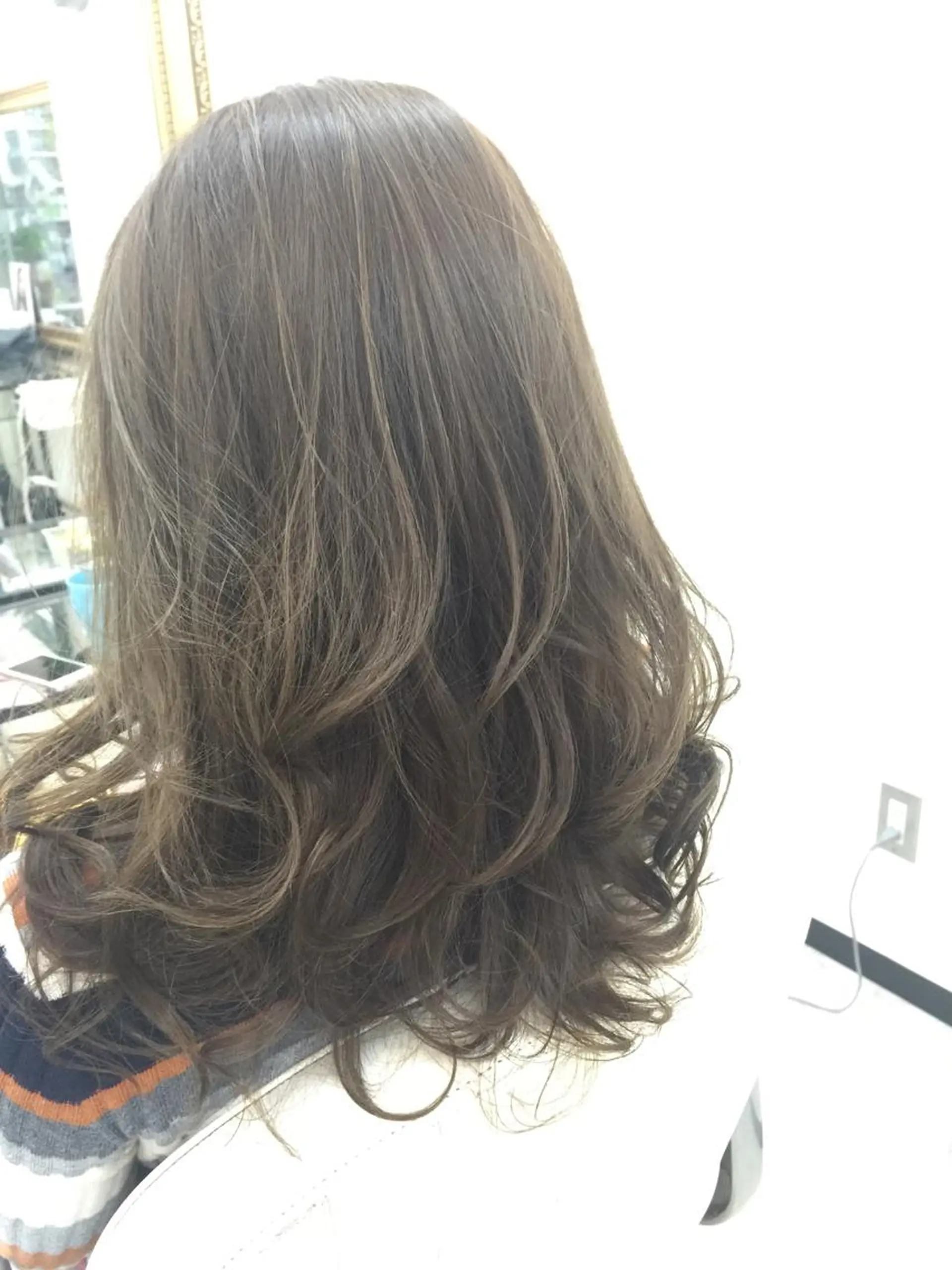 セミロング 縮毛矯正 ajuga所属・hama yukiのヘアスタイル