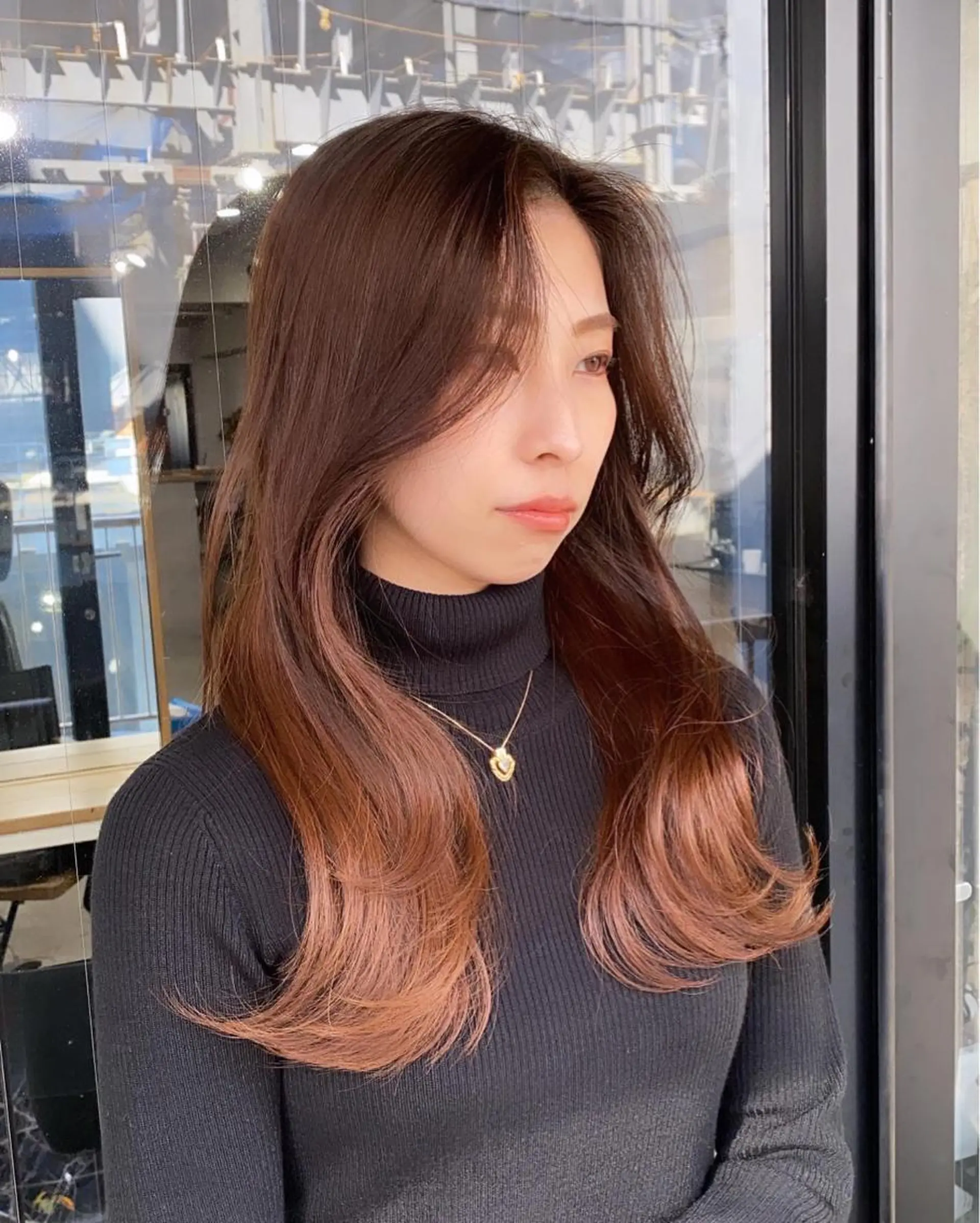セミロング カラー パーマ ヘアアレンジ メンズ キッズ ネイル マツエク・マツパ アイブロウ くびれヘア レイヤーカット foi. フォワ所属・🇰🇷韓国トレンド ヘア🇰🇷高田のヘアスタイル