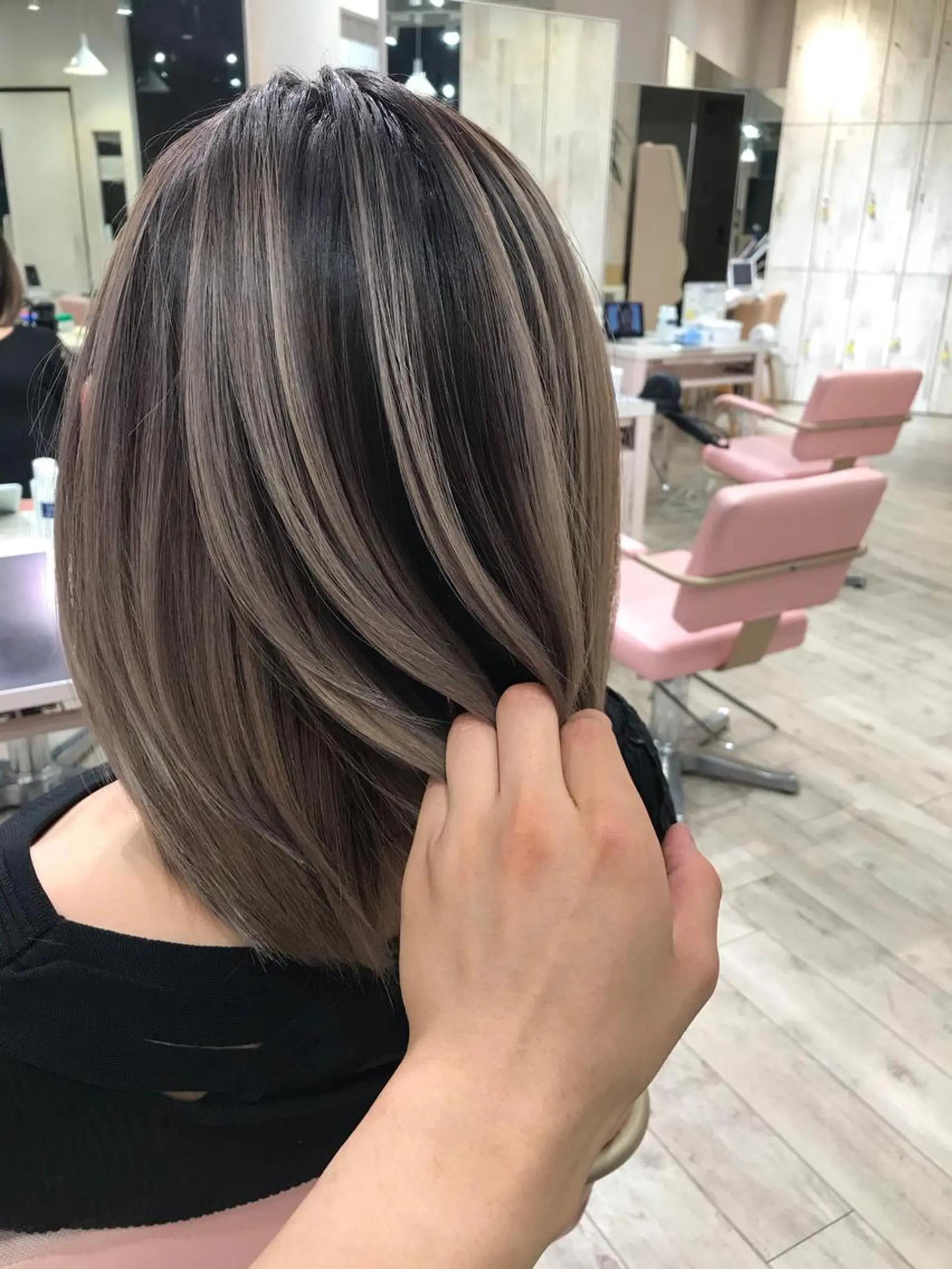 ロング カラー 高島大登/顔周り /ミルクティーのヘアスタイル
