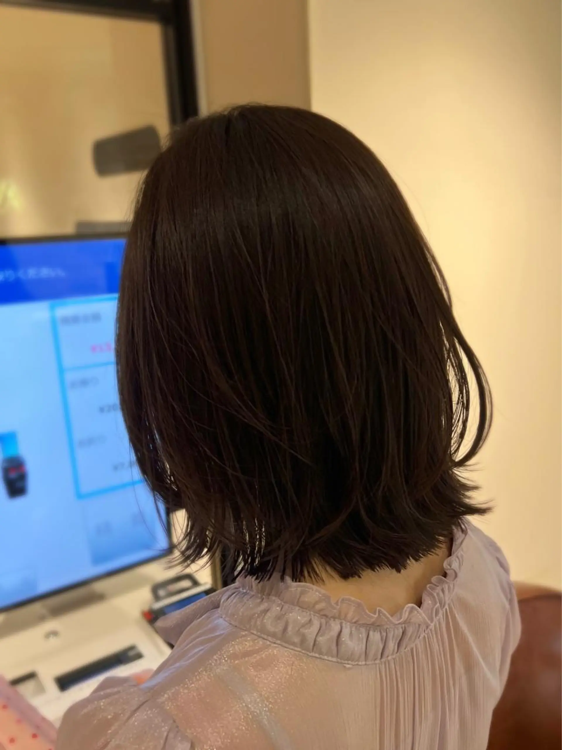 ミディアム くびれヘア 髪質改善 縮毛矯正 カット ヘアカラー トリートメント 🧡くびれヘア/前髪 顔周り🧡久原結衣のヘアスタイル