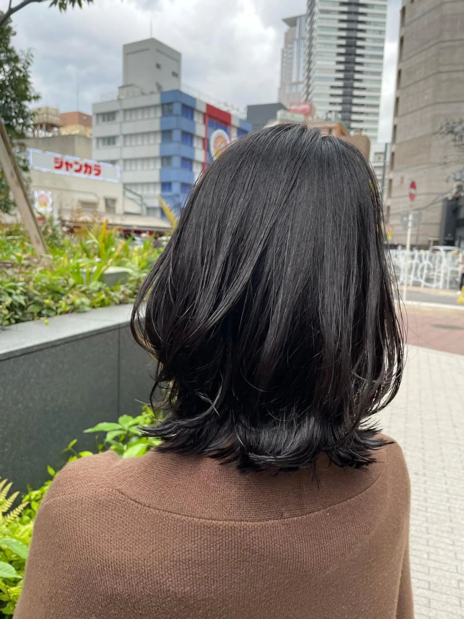 ミディアム ボブレイヤー ミディアムレイヤー ボブ レイヤーカット Eleanor 立川北口のヘアスタイル