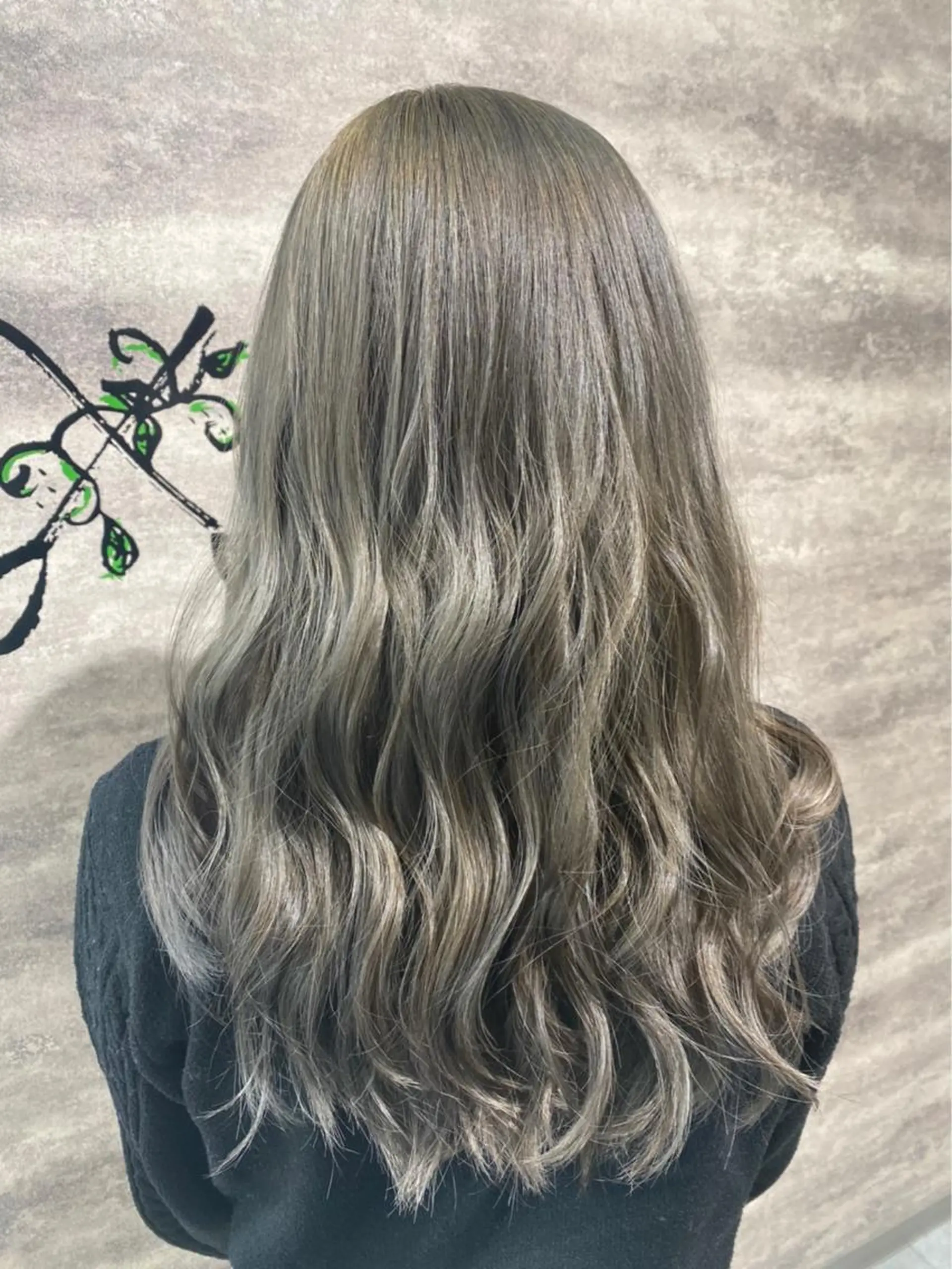 ロング カラー シルバー ヘアカラー 💈Blanco💈 カラー&ケア🌈のヘアスタイル