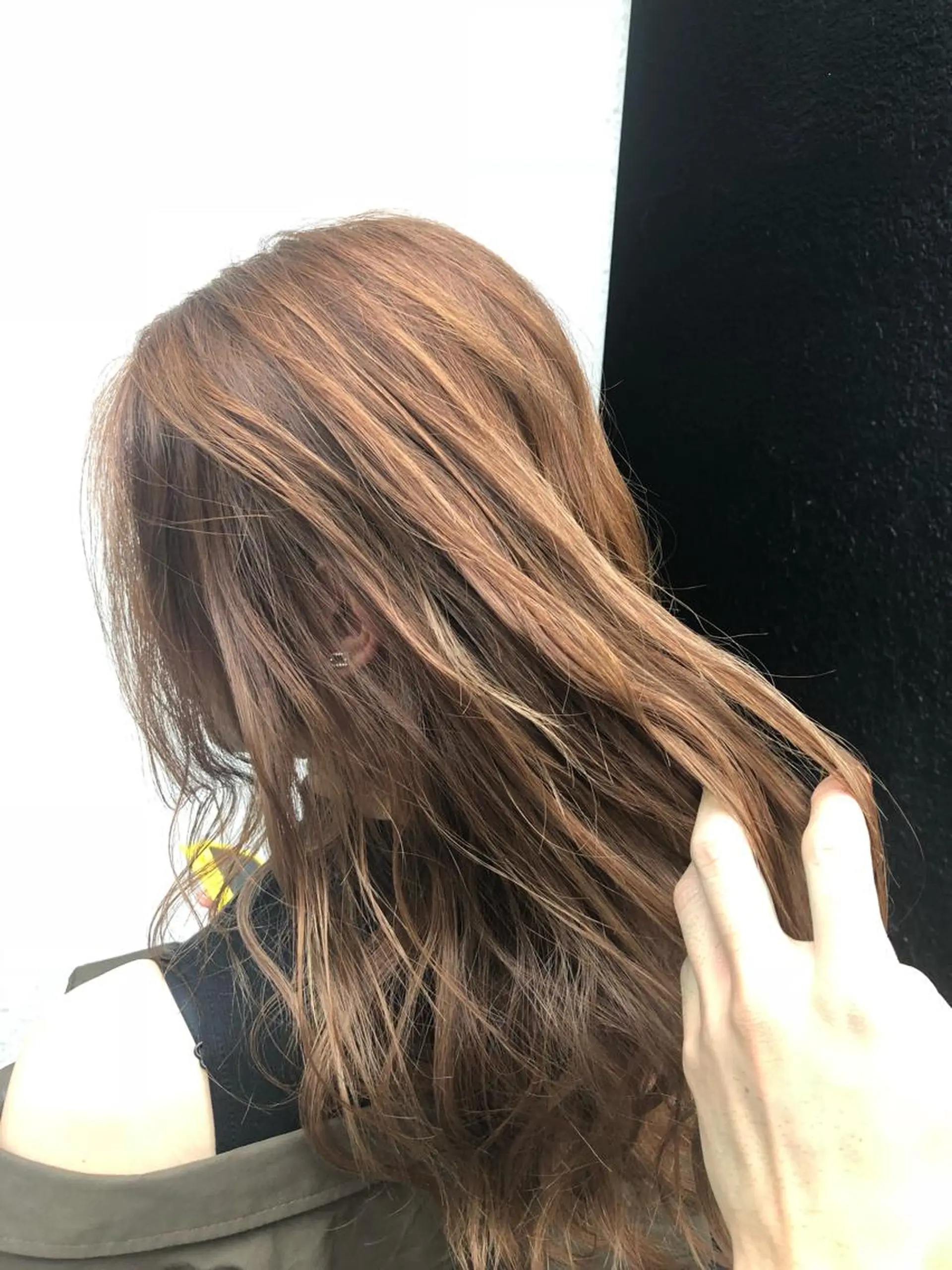 ロング カラー ベージュカラー ハイライトカラー ミルクティーベージュ ハイライト TRUNS髪質改善所属・100%髪質改善特化 TRUNSのヘアスタイル