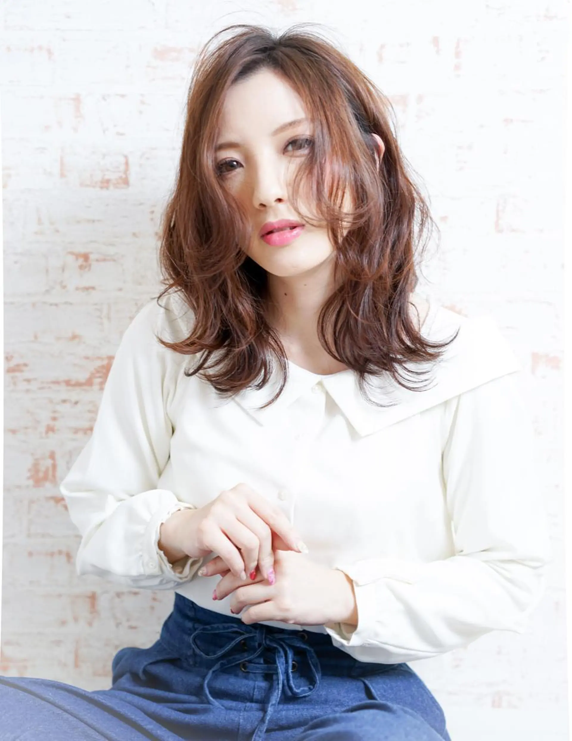 ミディアム ヘアールーム アートのヘアスタイル