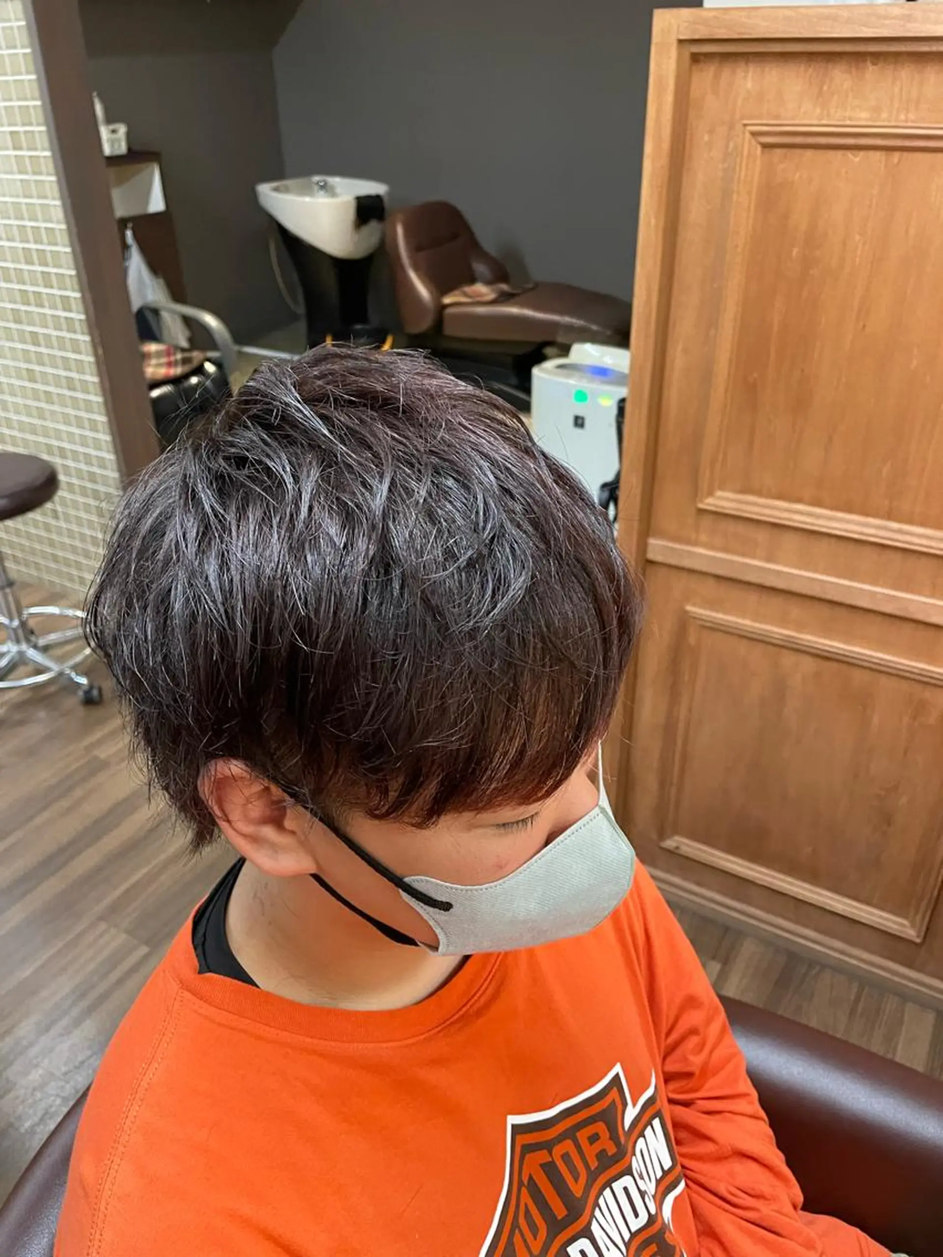 ショート カラー メンズ マッシュ メンズウルフカット ウルフカット カット ヘアカラー トリートメント 山本 純平のヘアスタイル