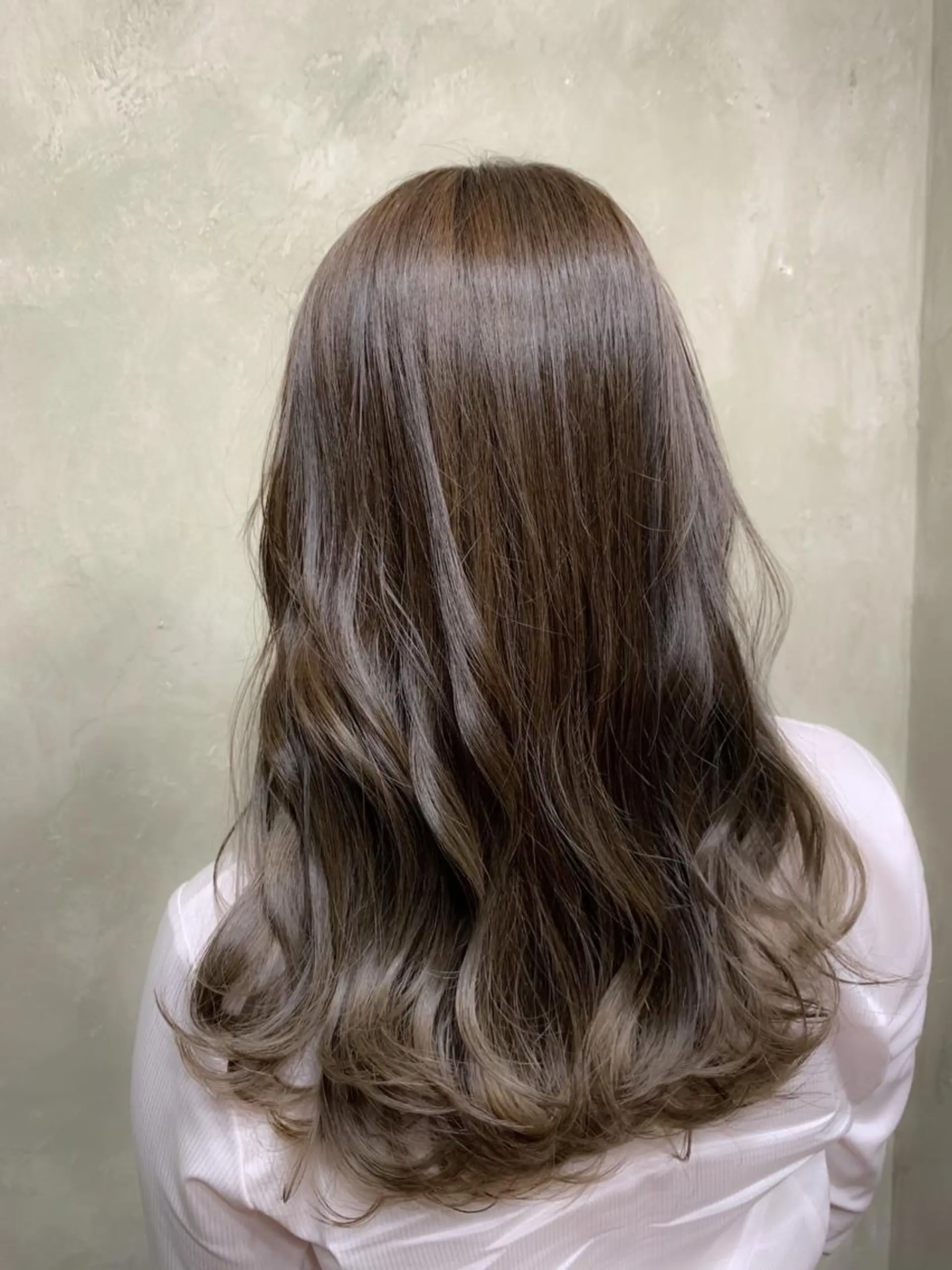 セミロング カラー グラデーションカラー 🌈髪質改善💕 縮毛矯正✨青木まで✨のヘアスタイル