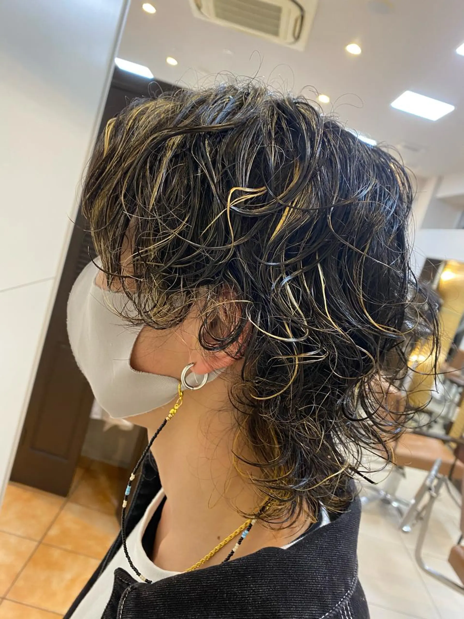 カラー メンズ メンズメッシュ メッシュ カット パーマ 森本 翔大のヘアスタイル