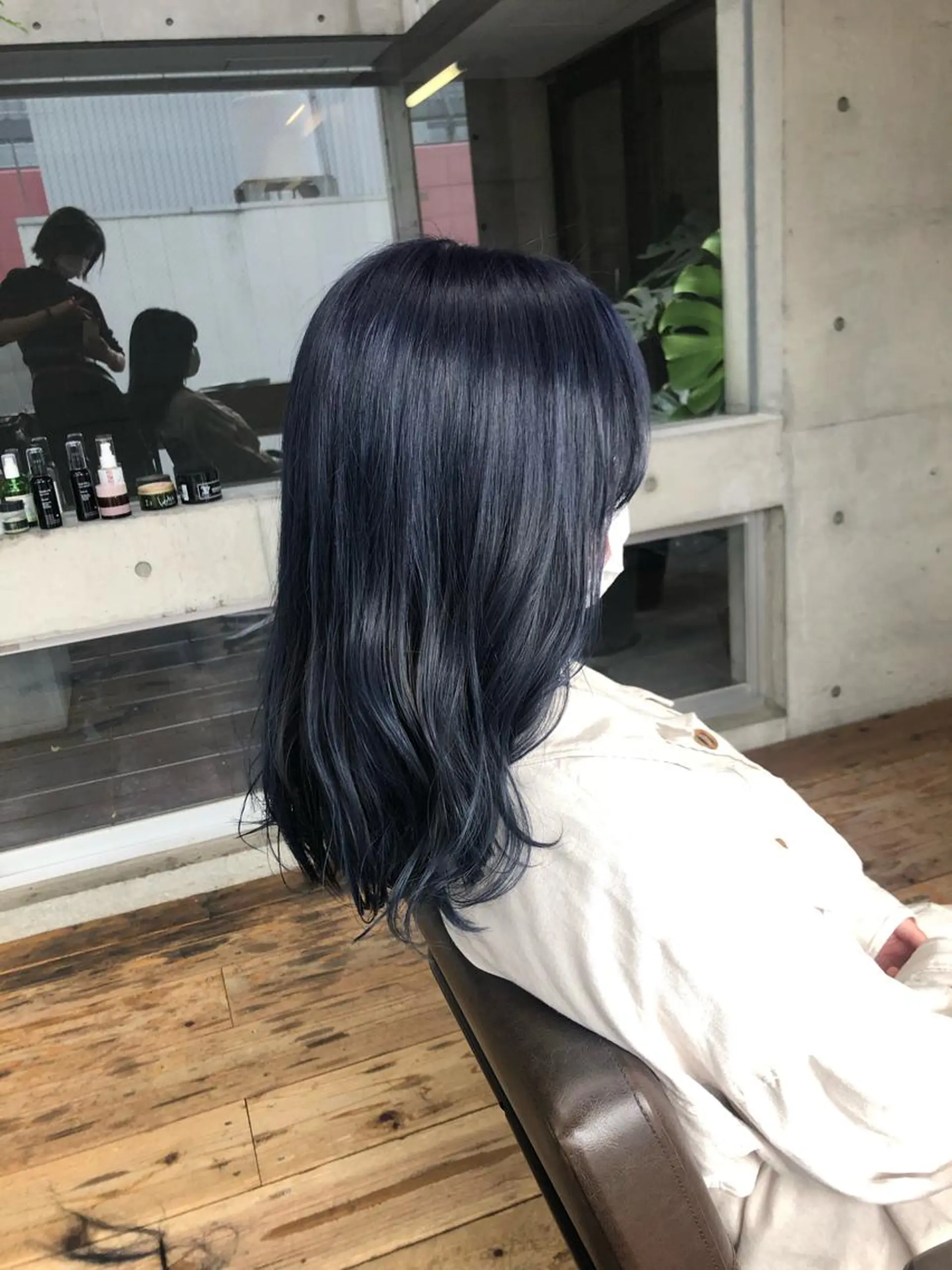 ロング カラー 黒髪 ブルーカラー ブルーブラック ヘアカラー nagisa /縮毛矯正のヘアスタイル