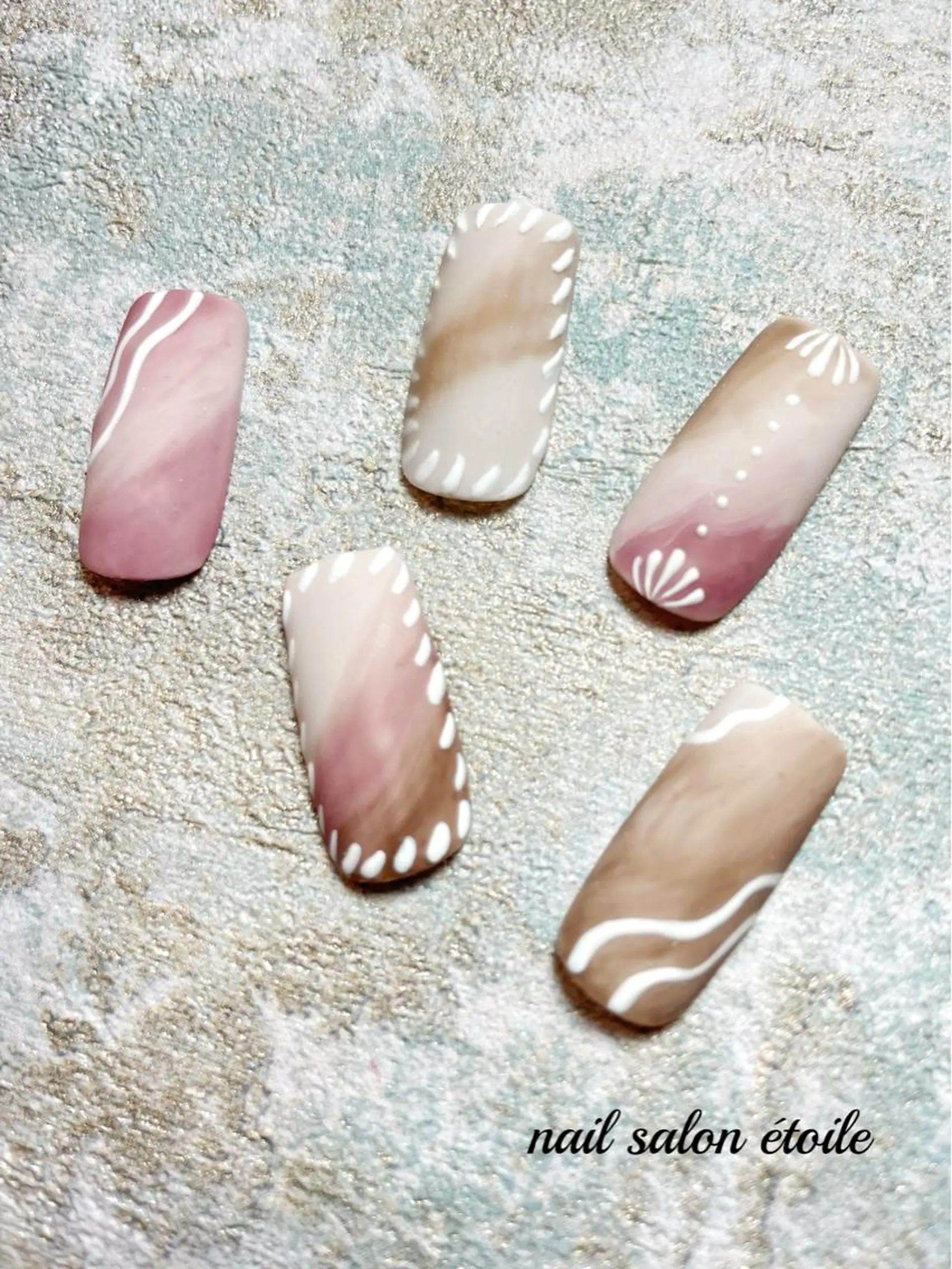ネイル アートネイル ブラウン ジェルネイル マットネイル ニュアンスネイル ハンドネイル nail salon étoileのネイルデザイン