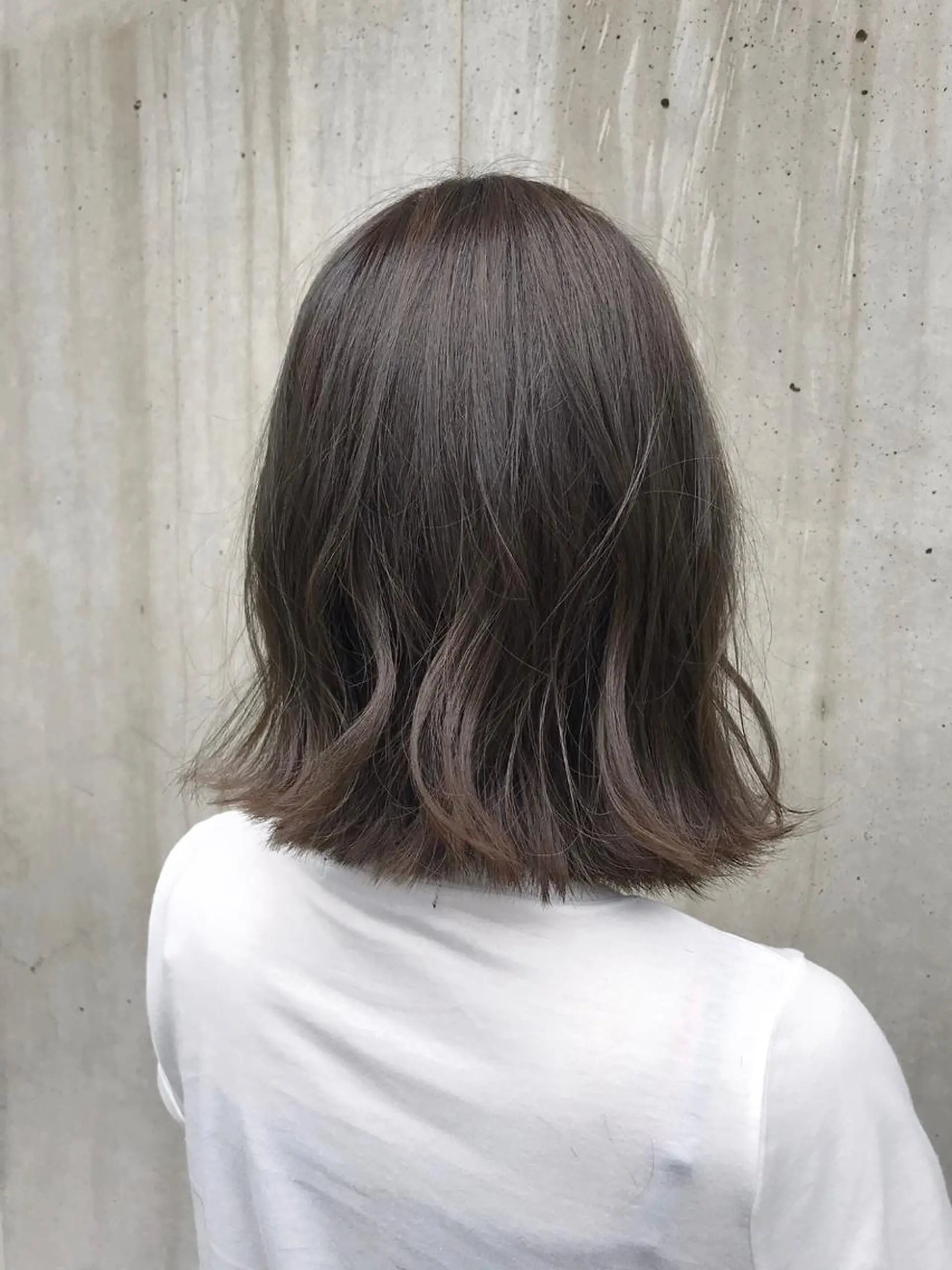 ショート カラー アッシュ アッシュグレー 透明感カラー ボブ ボブ・レイヤーカット 吉敷航一のヘアスタイル