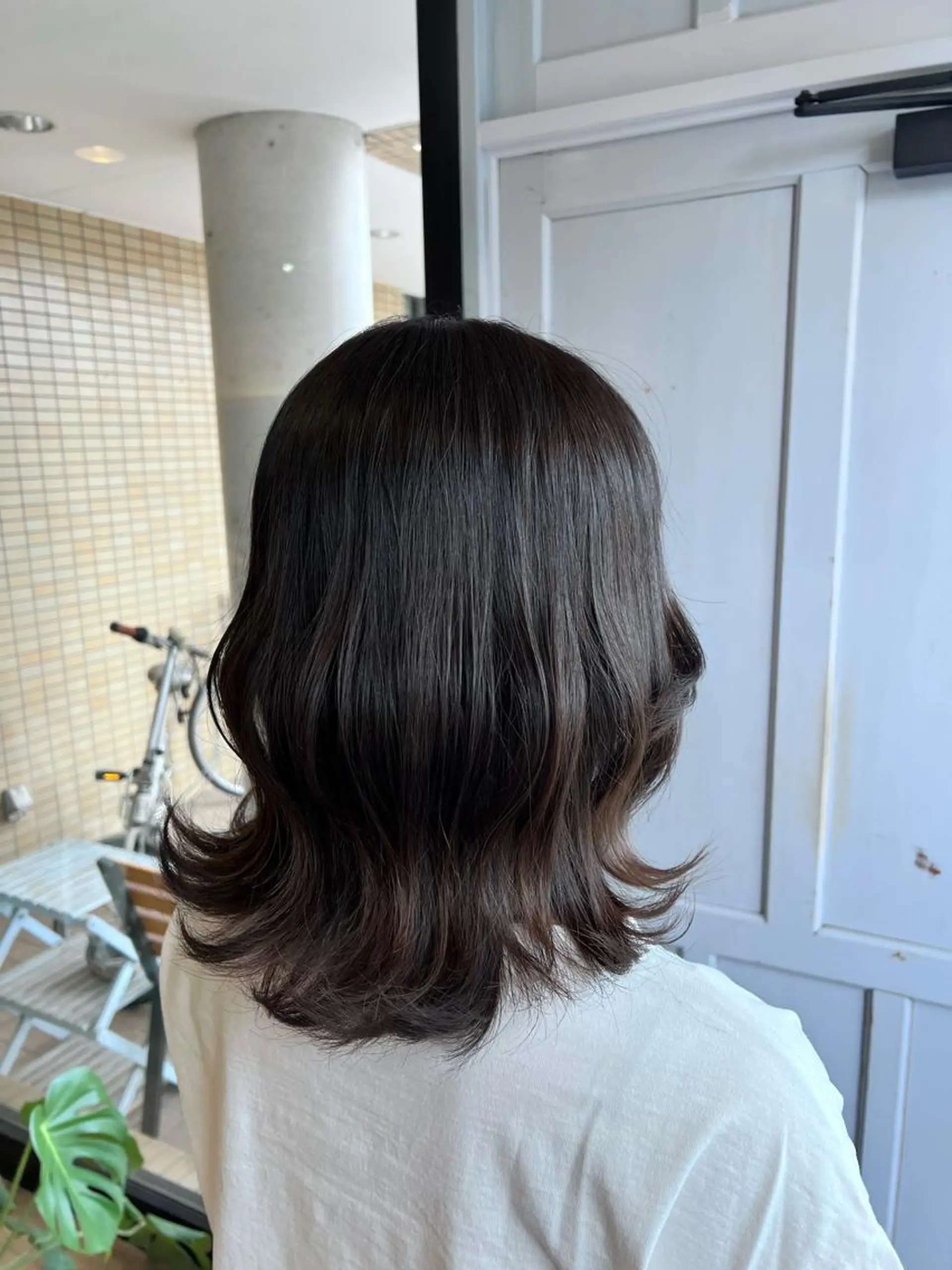 セミロング カラー アッシュ ヘアカラー トリートメント ツキダテ ユイのヘアスタイル