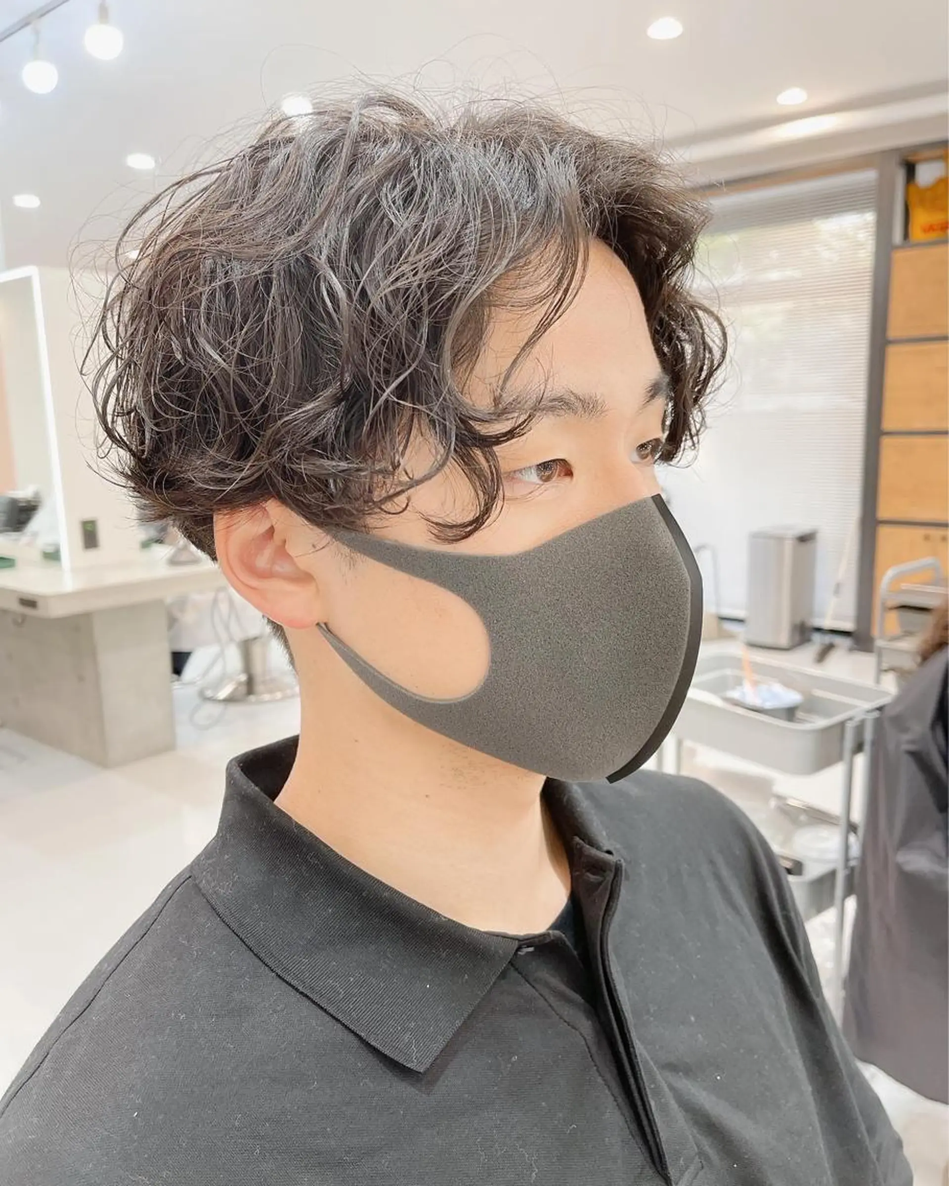 ショート パーマ メンズ センターパート カット パーマ メンズパーマ タカキリョウのヘアスタイル