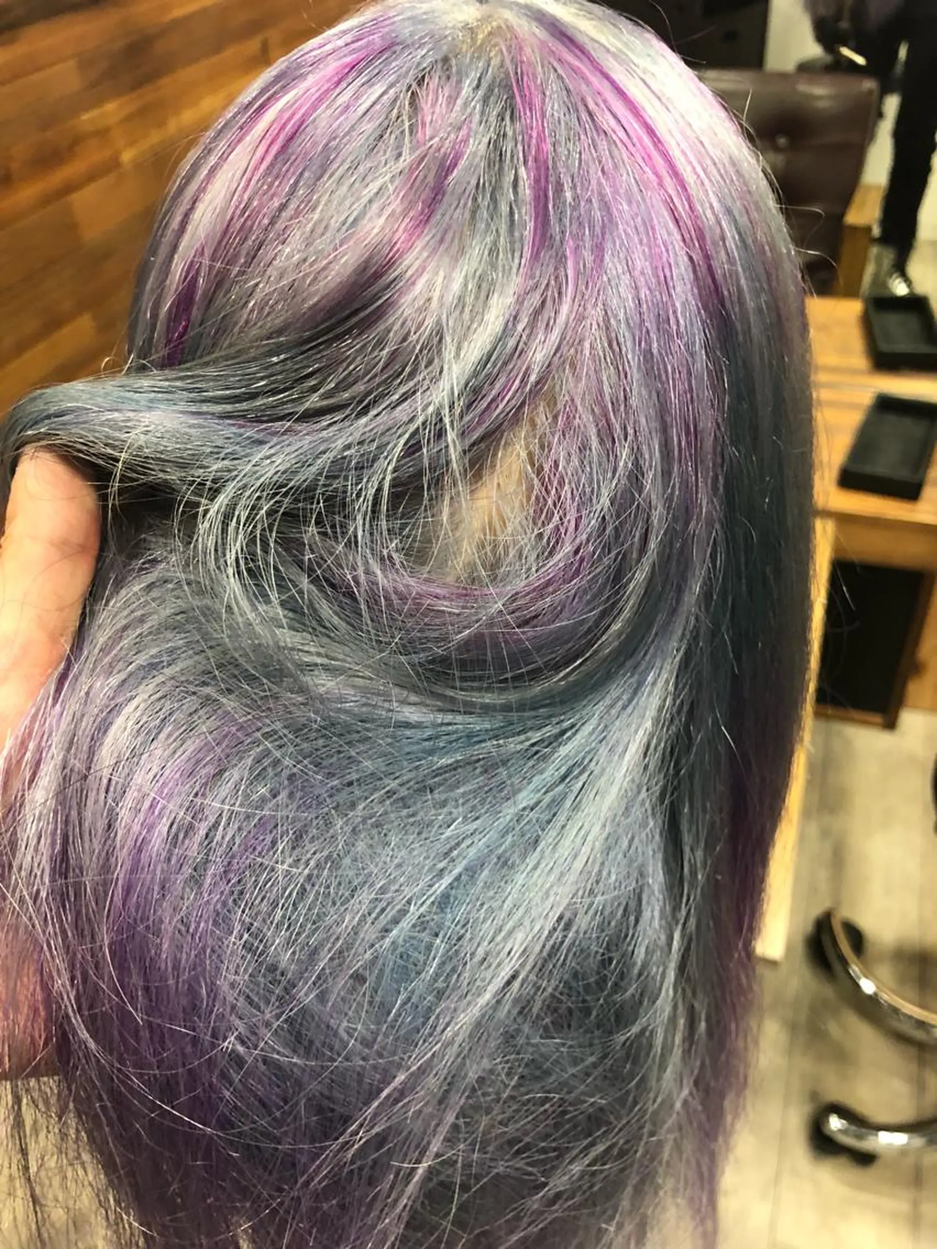 カラー ユニコーンカラー room405所属・taishi taishiのヘアスタイル