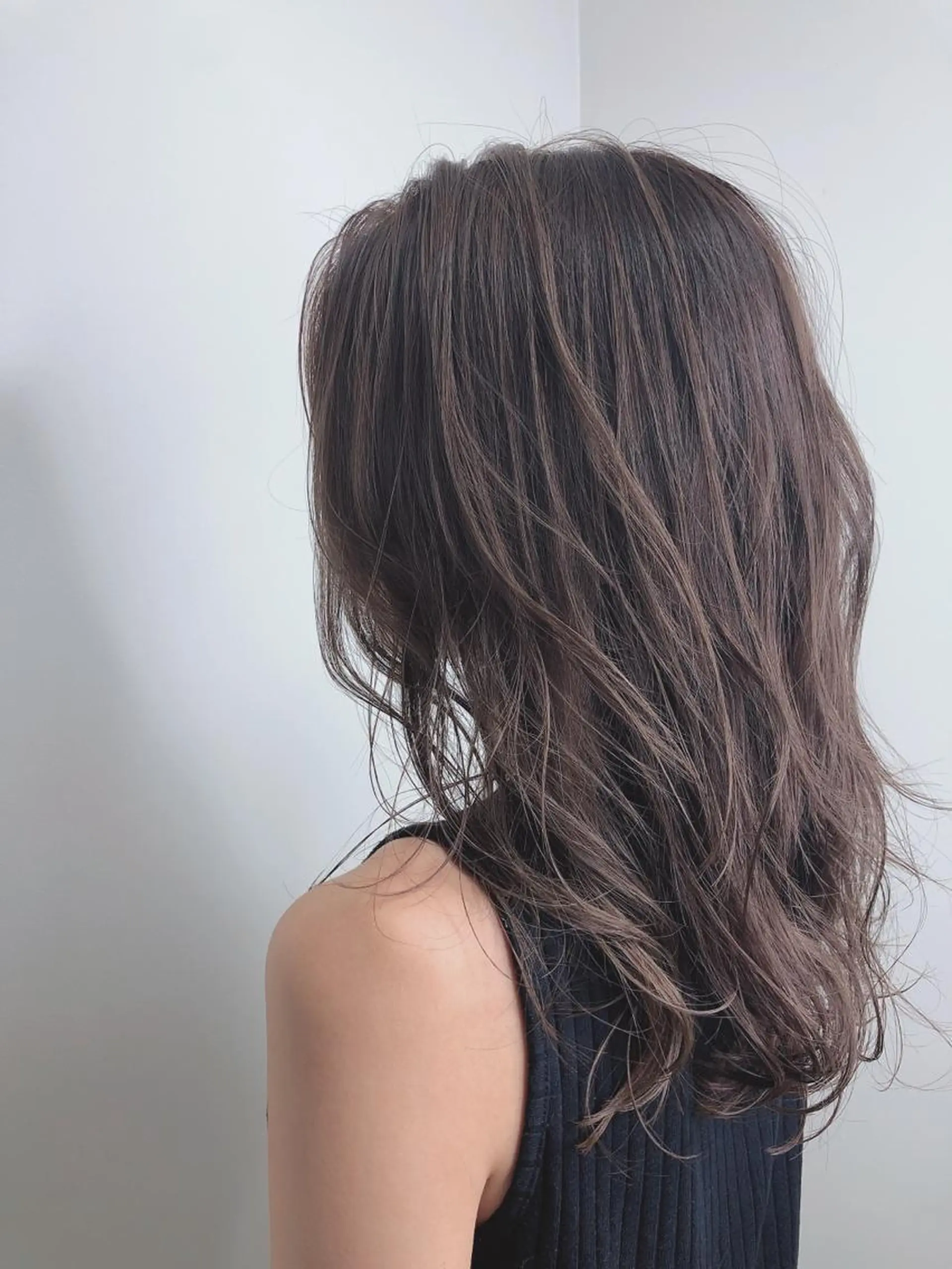 ミディアム カラー カット AI 高田馬場店のヘアスタイル