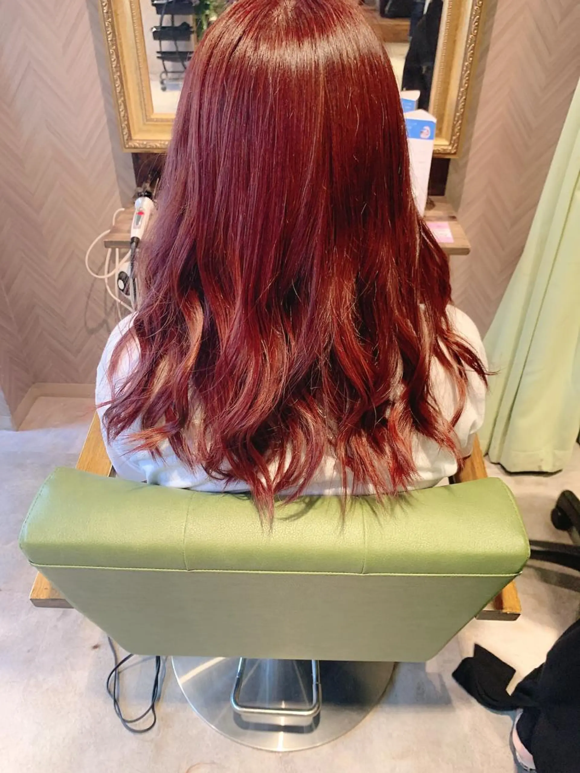 ロング カラー 岩永 瑞希のヘアスタイル
