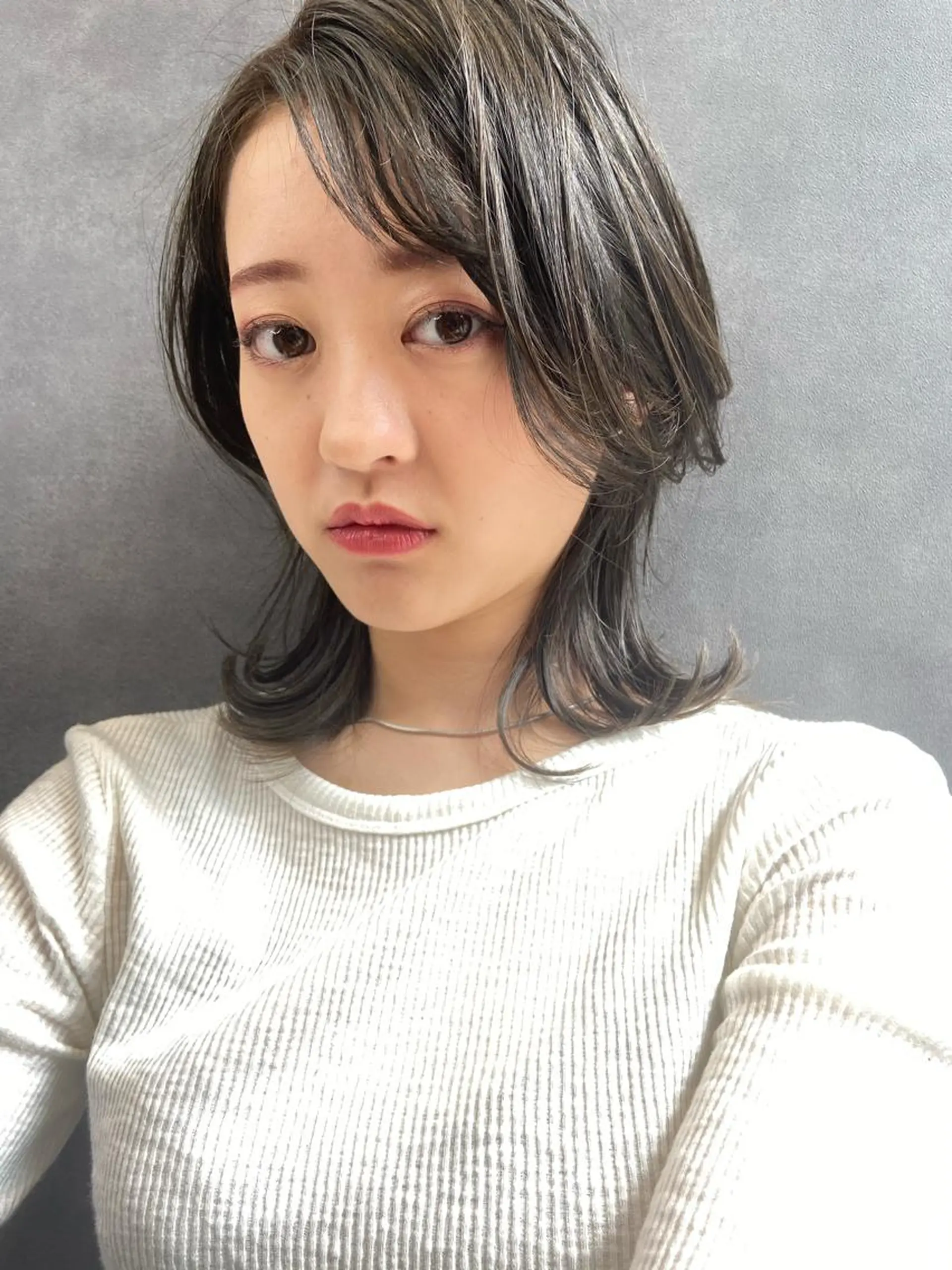 ミディアム レイヤーカット 淺谷 美紀のヘアスタイル