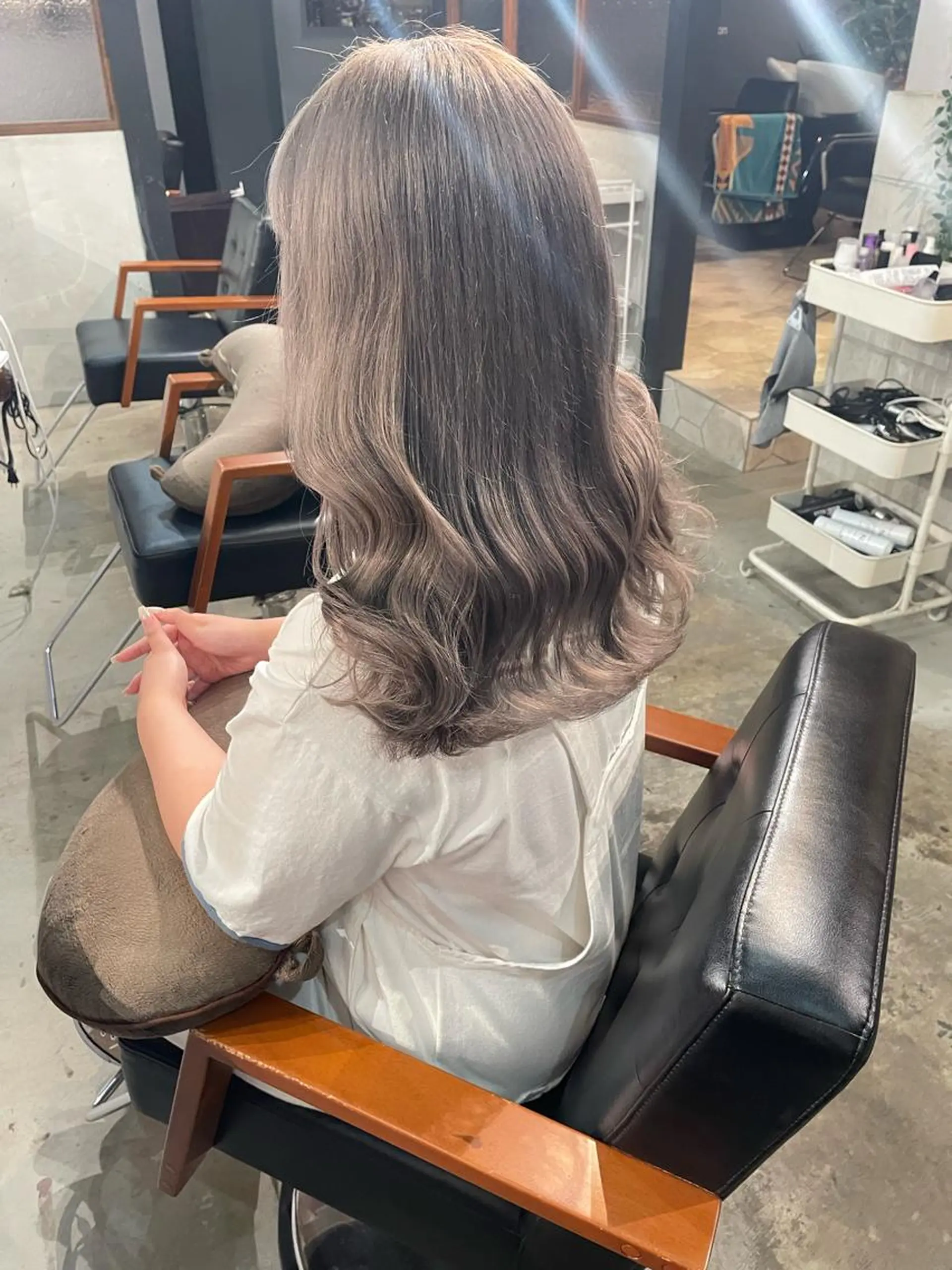 セミロング カラー ヘアカラー トリートメント Baby美容師 Ninaのヘアスタイル