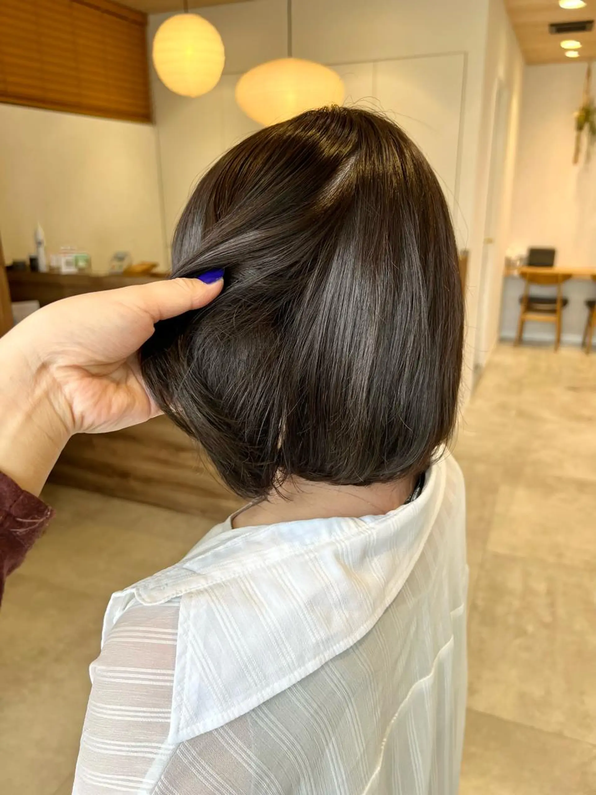ショート カラー グレージュ Oasisgarden所属・レイヤー/ブリーチ MOMOのヘアスタイル
