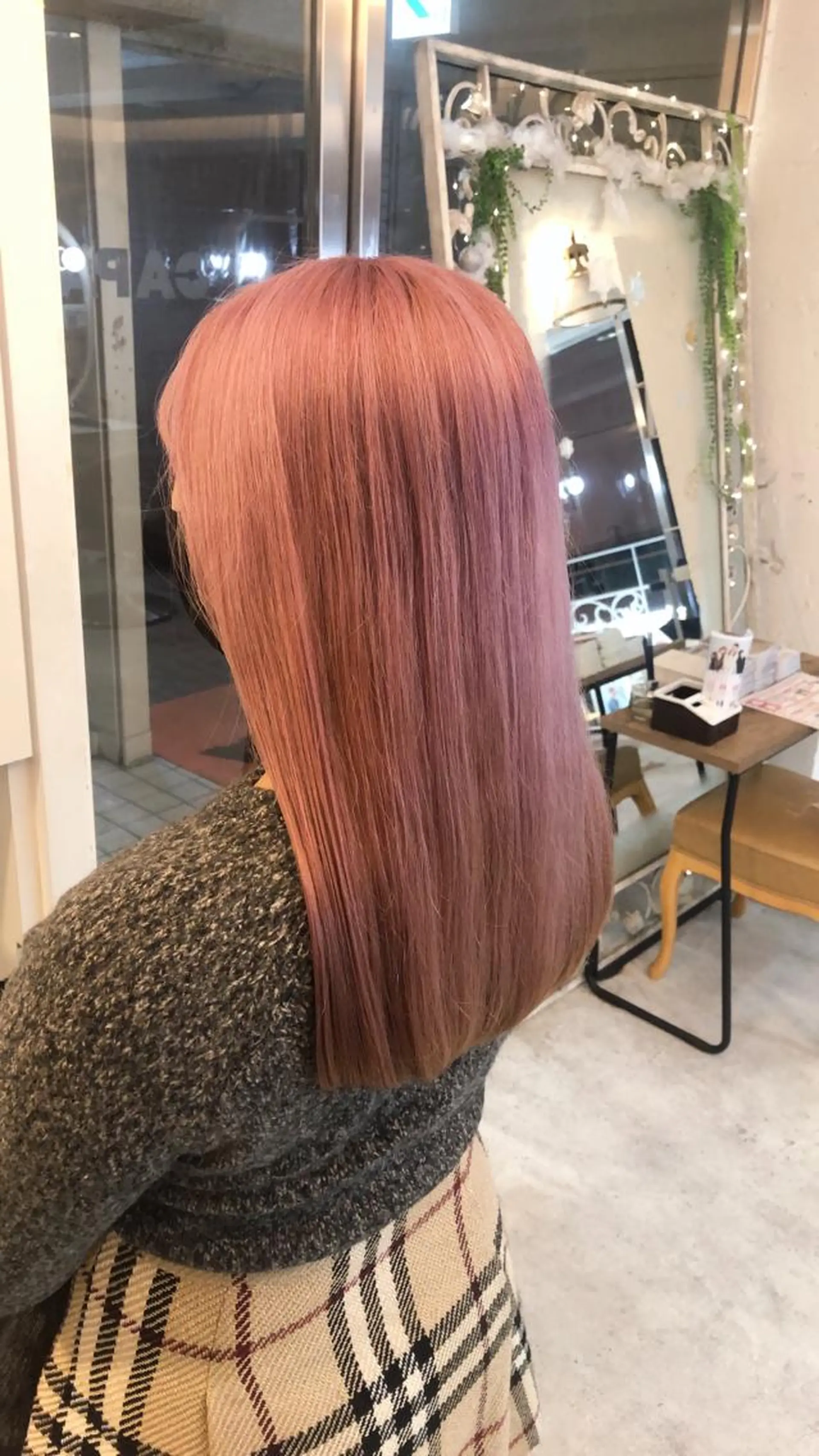 セミロング デザインカラー🎨 下北沢 / 磯部のヘアスタイル