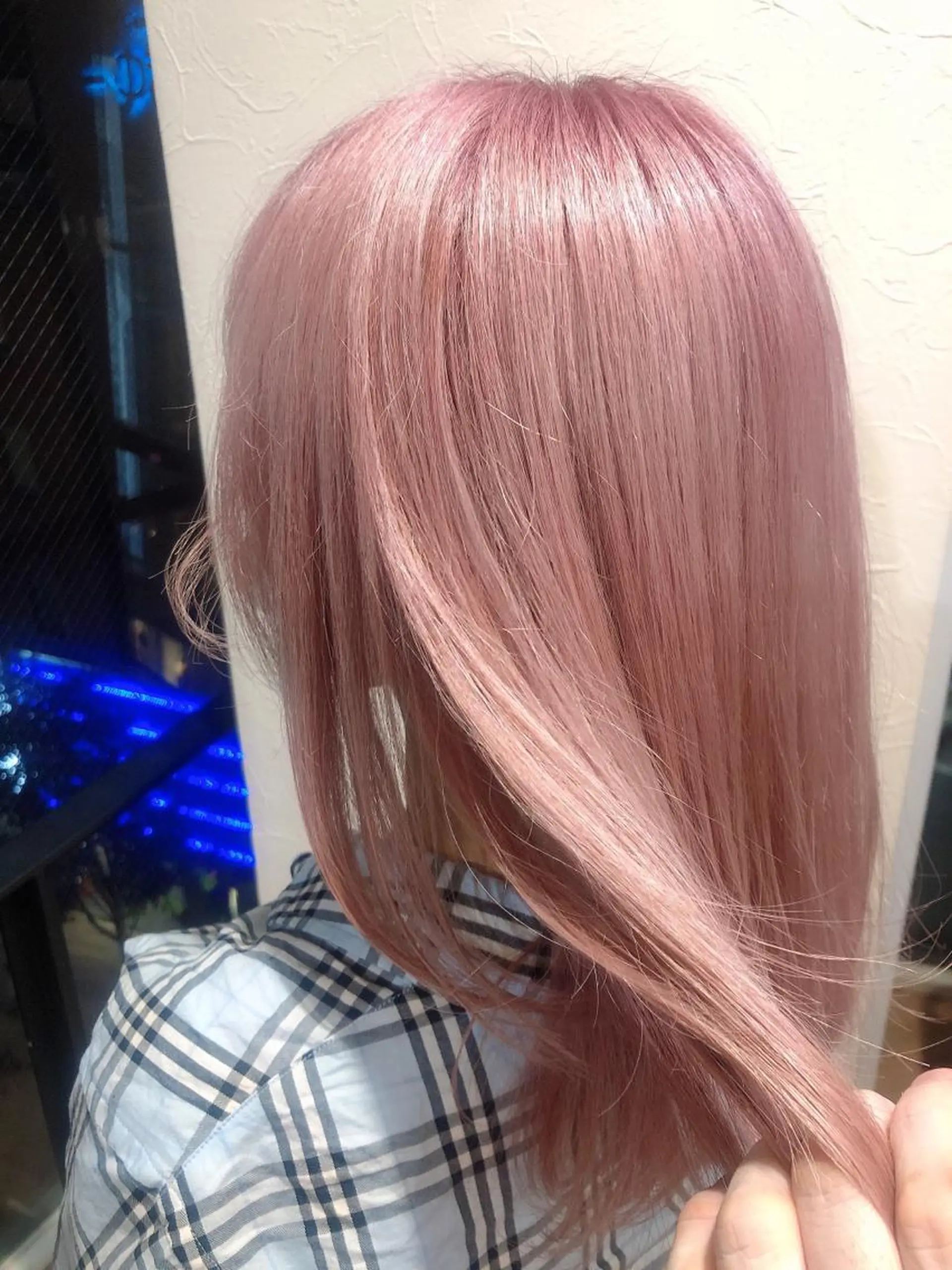 ミディアム カラー ヘアカラー 韓国🇰🇷レイヤー 映える顔周り🩷のヘアスタイル