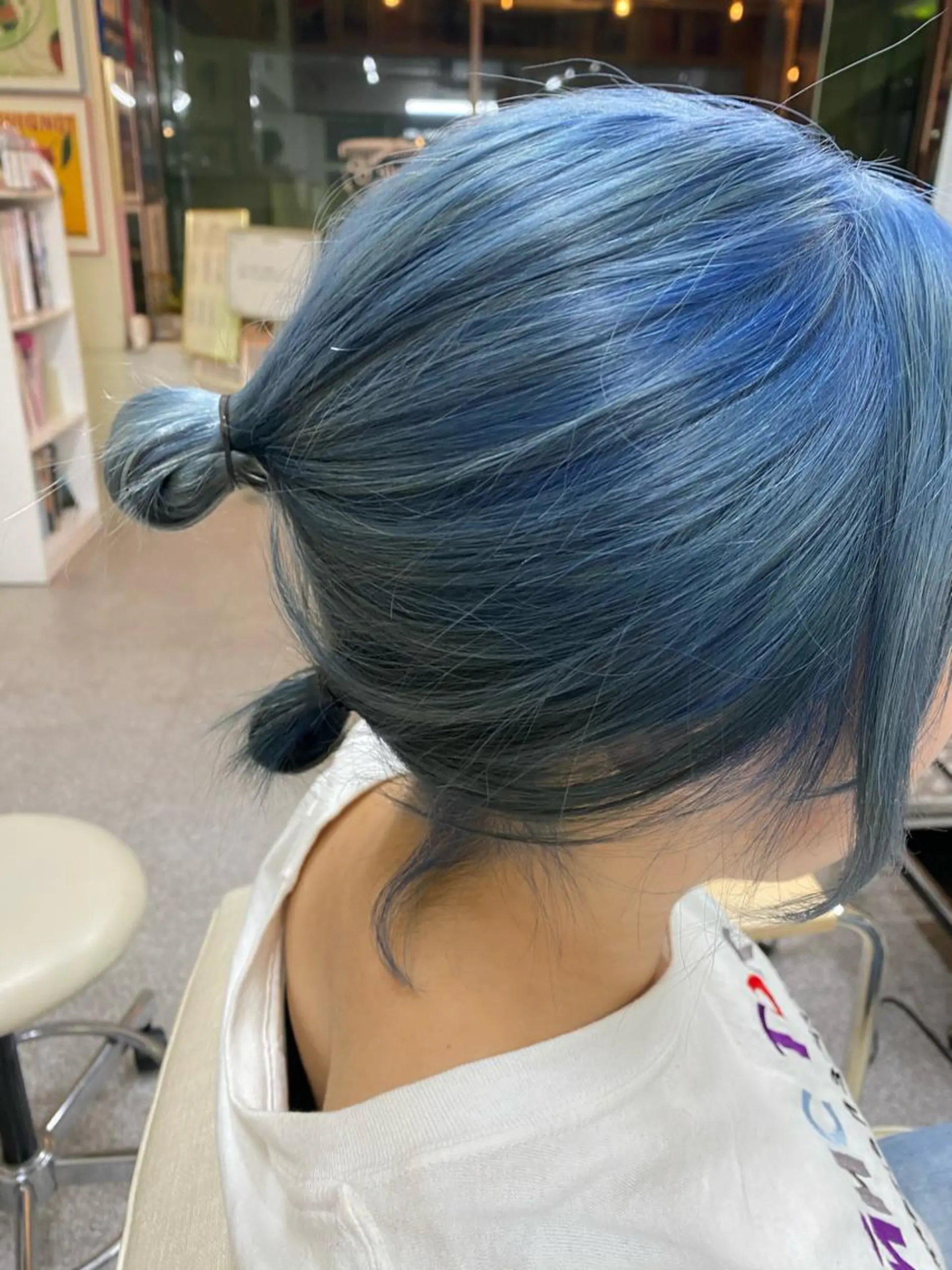 ショート カラー ヘアアレンジ ブリーチ ヘアカラー トリートメント レイヤー/ウルフエク テブリーチ磯部ユズキのヘアスタイル