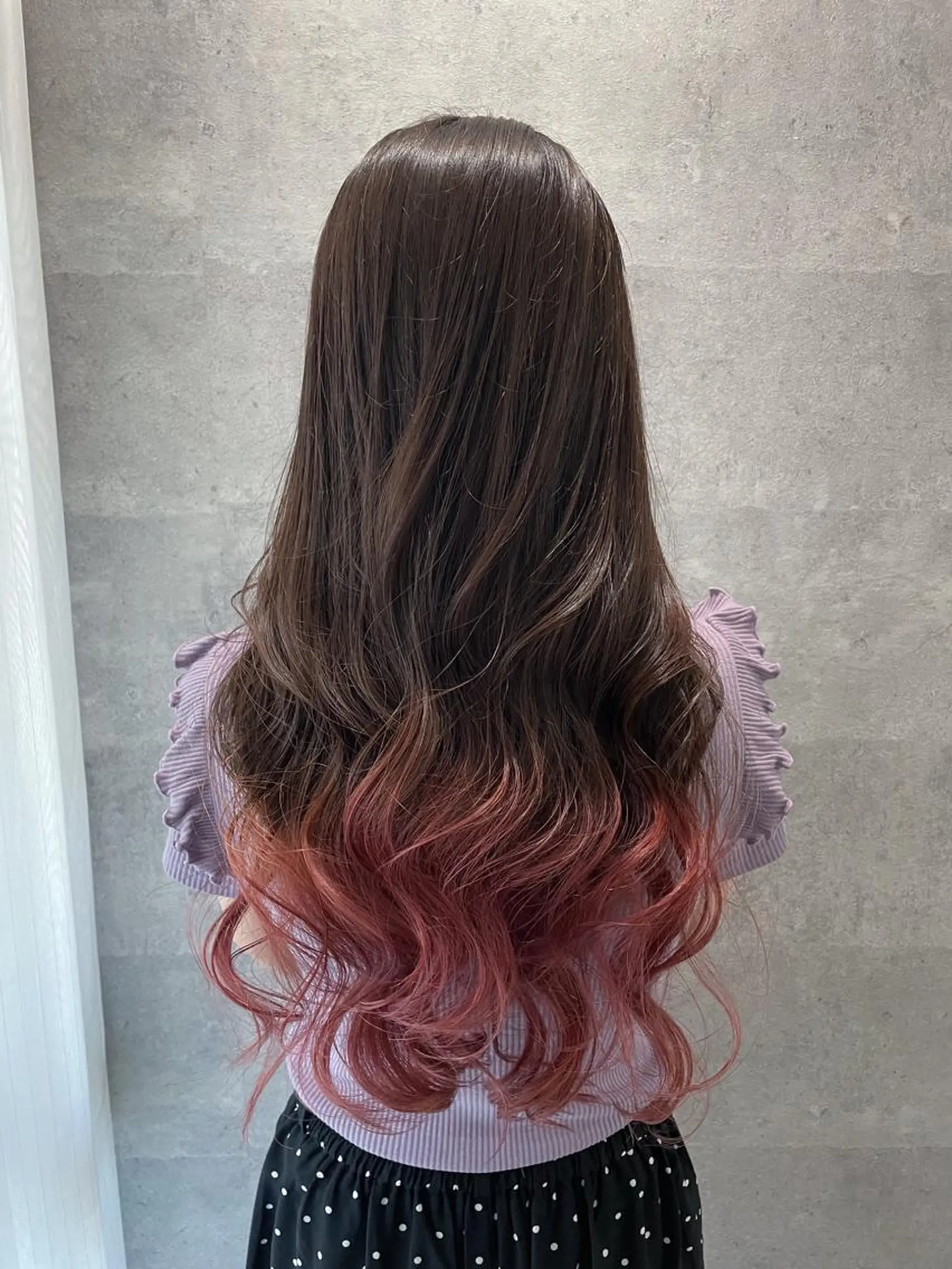 ロング カラー ブリーチ グラデーションカラー ピンクカラー ヘアカラー トリートメント _WHITE 天神店 YUMEKA🐻のヘアスタイル