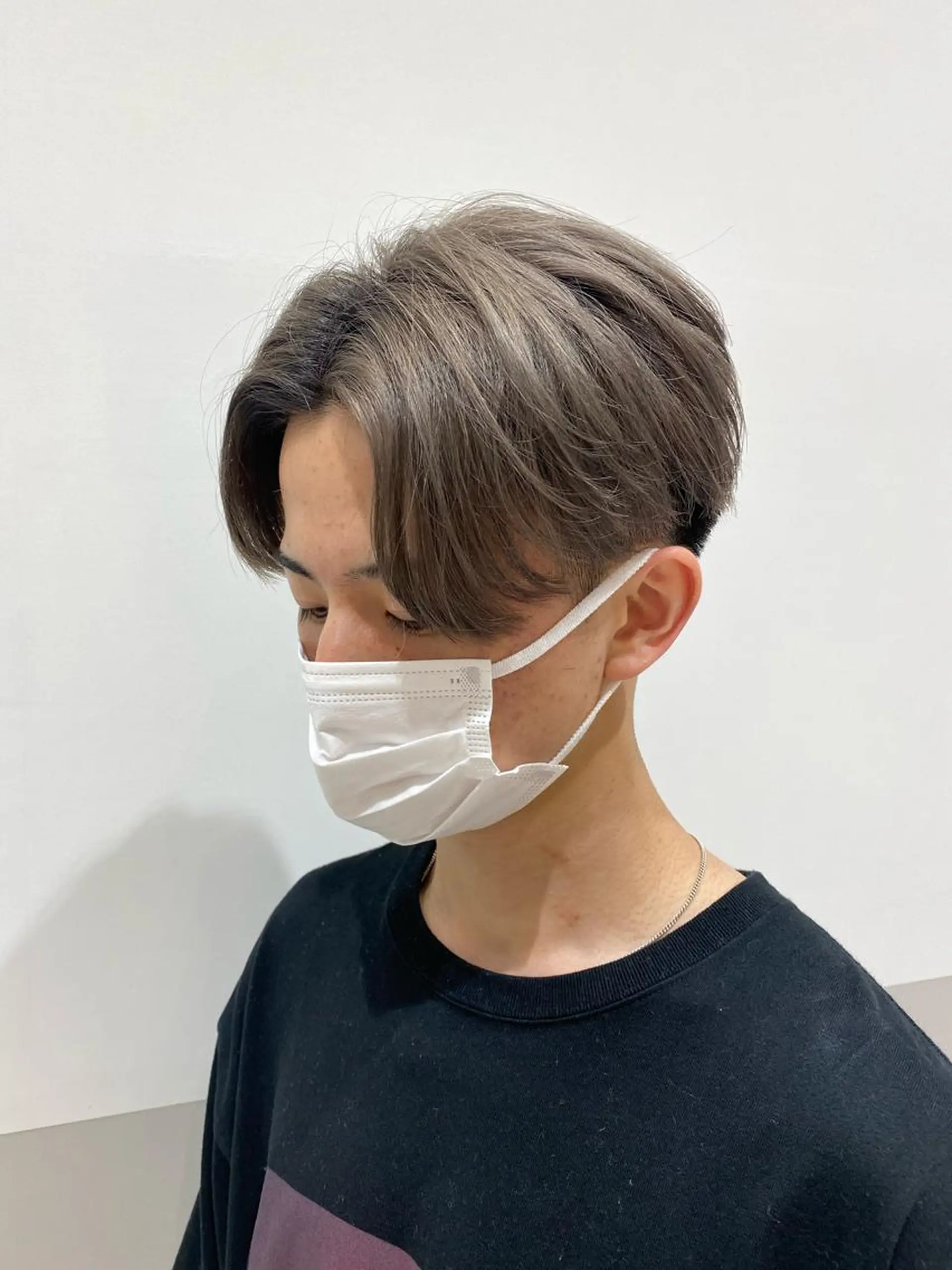 ショート メンズ メンズブリーチ センターパート メンズ韓国風 韓国風ヘア 🌱メンズパーマ🌱 篠崎 はやとのヘアスタイル