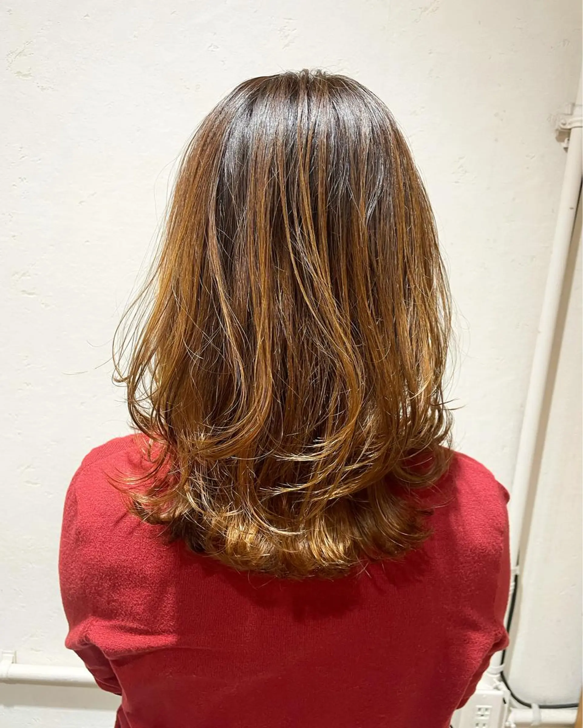 ミディアム カラー パーマ レイヤーカット カット ヘアカラー トリートメント Feria所属・カウンセリング重視 🌿‬Tsuyukiのヘアスタイル
