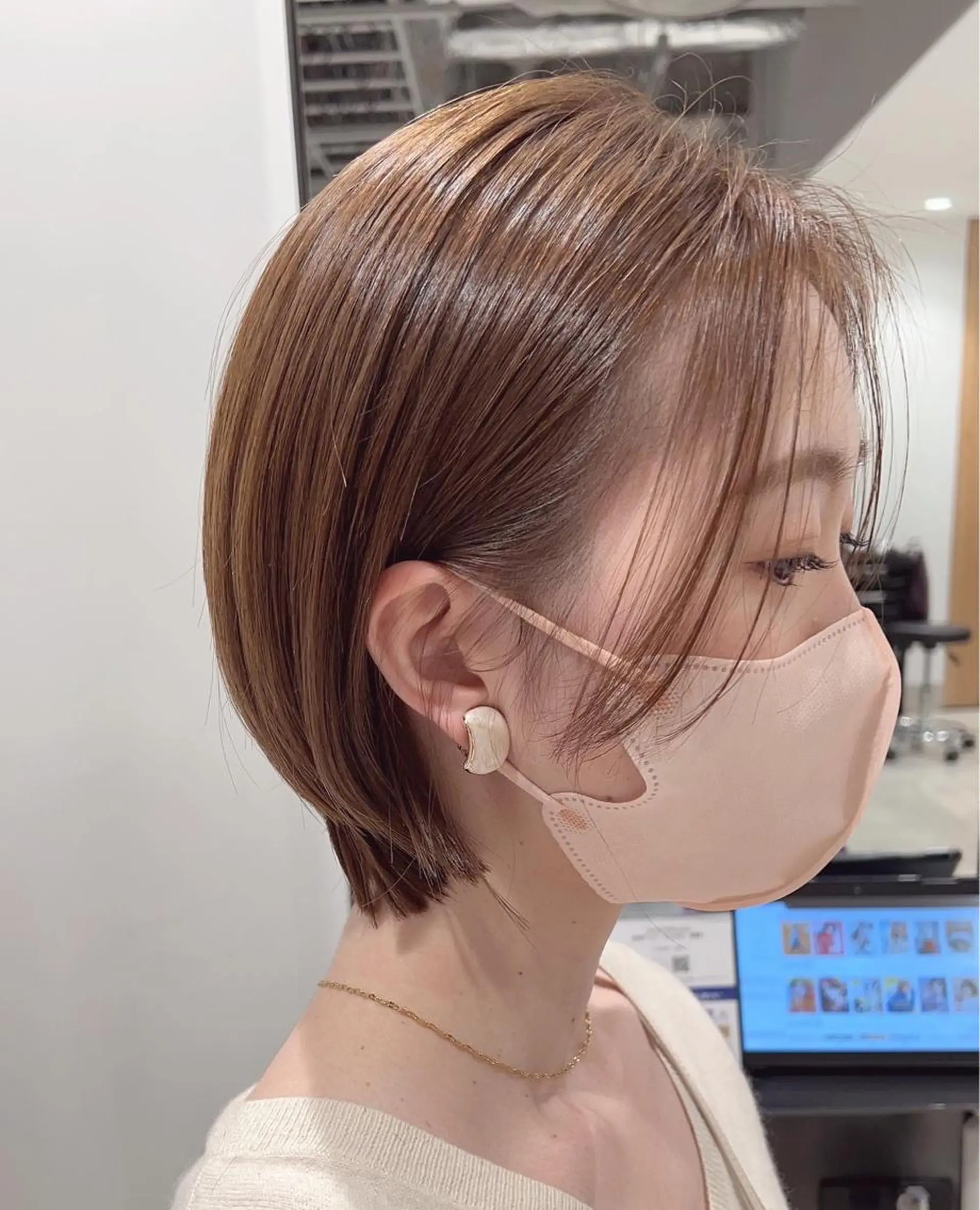 ショート カラー ベージュカラー ブリーチ ブリーチなしカラー ショートヘア カット ヘアカラー トリートメント ヘッドスパ GO TODAY SHAIRE SALON 渋谷モディ所属・スキバサミを使わない カット🌼唯🌼のヘアスタイル