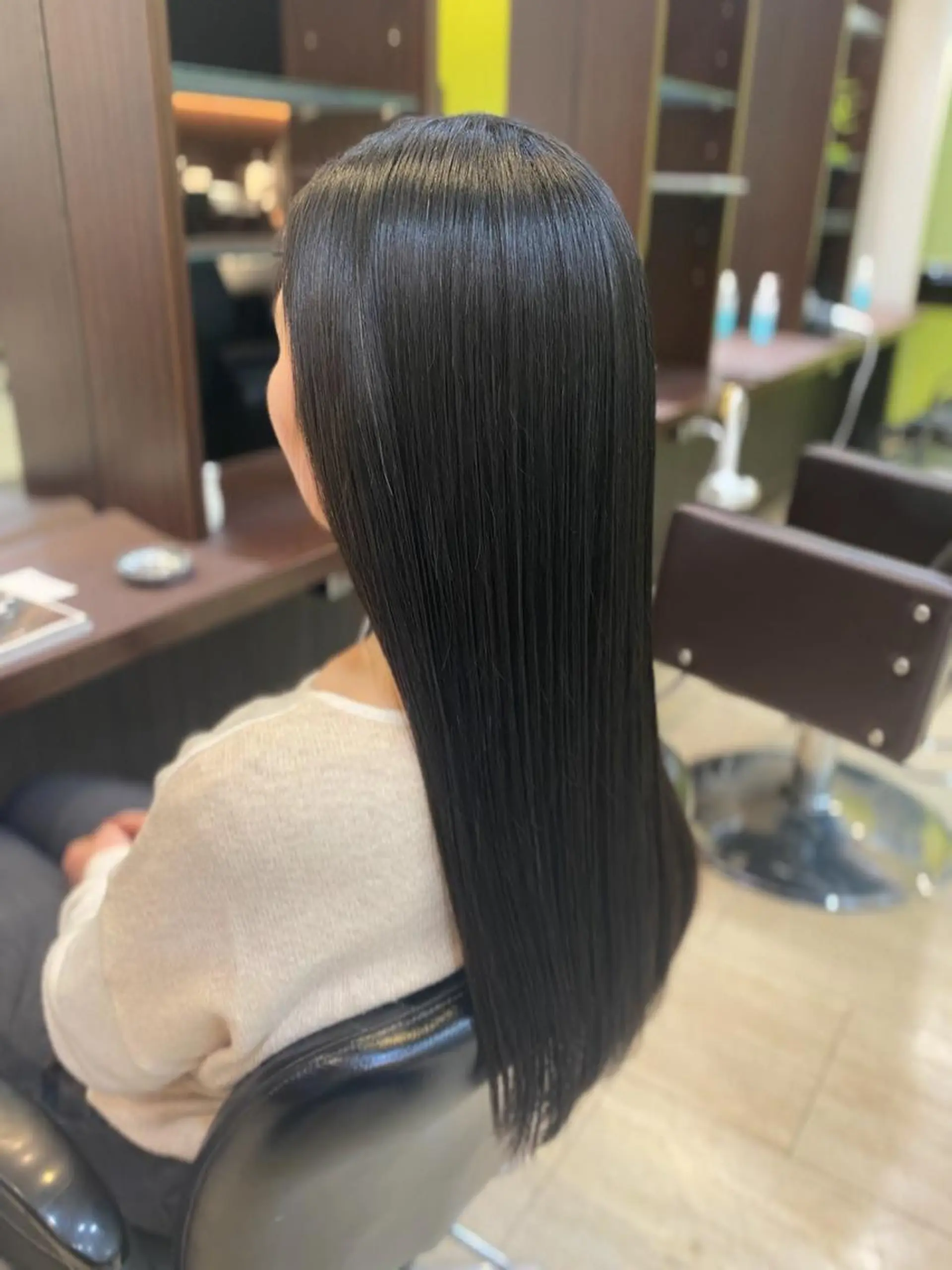 セミロング パーマ カット ヘアカラー 縮毛矯正 トリートメント wa daのヘアスタイル