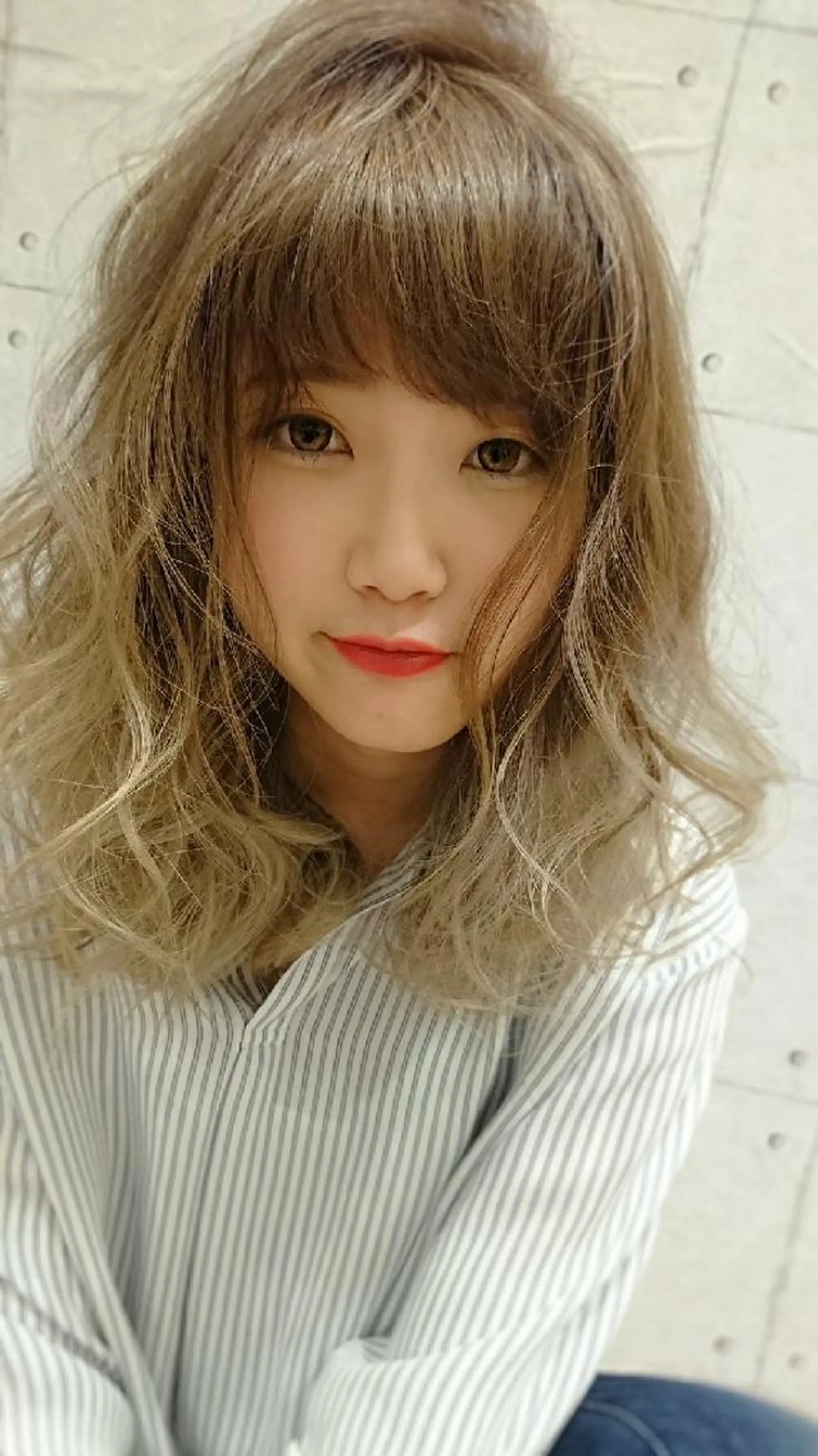 ミディアム カラー ヘアアレンジ ベージュカラー グラデーションカラー ヘアカラー トリートメント 秋山 幸太のヘアスタイル