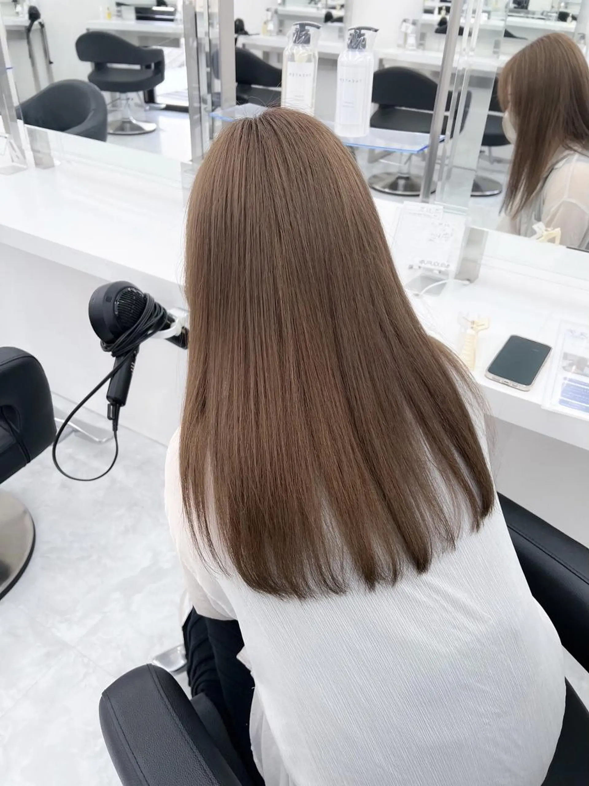 カラー 赤み消しベージュ🌿 トレンド美髪🌿福岡のヘアスタイル