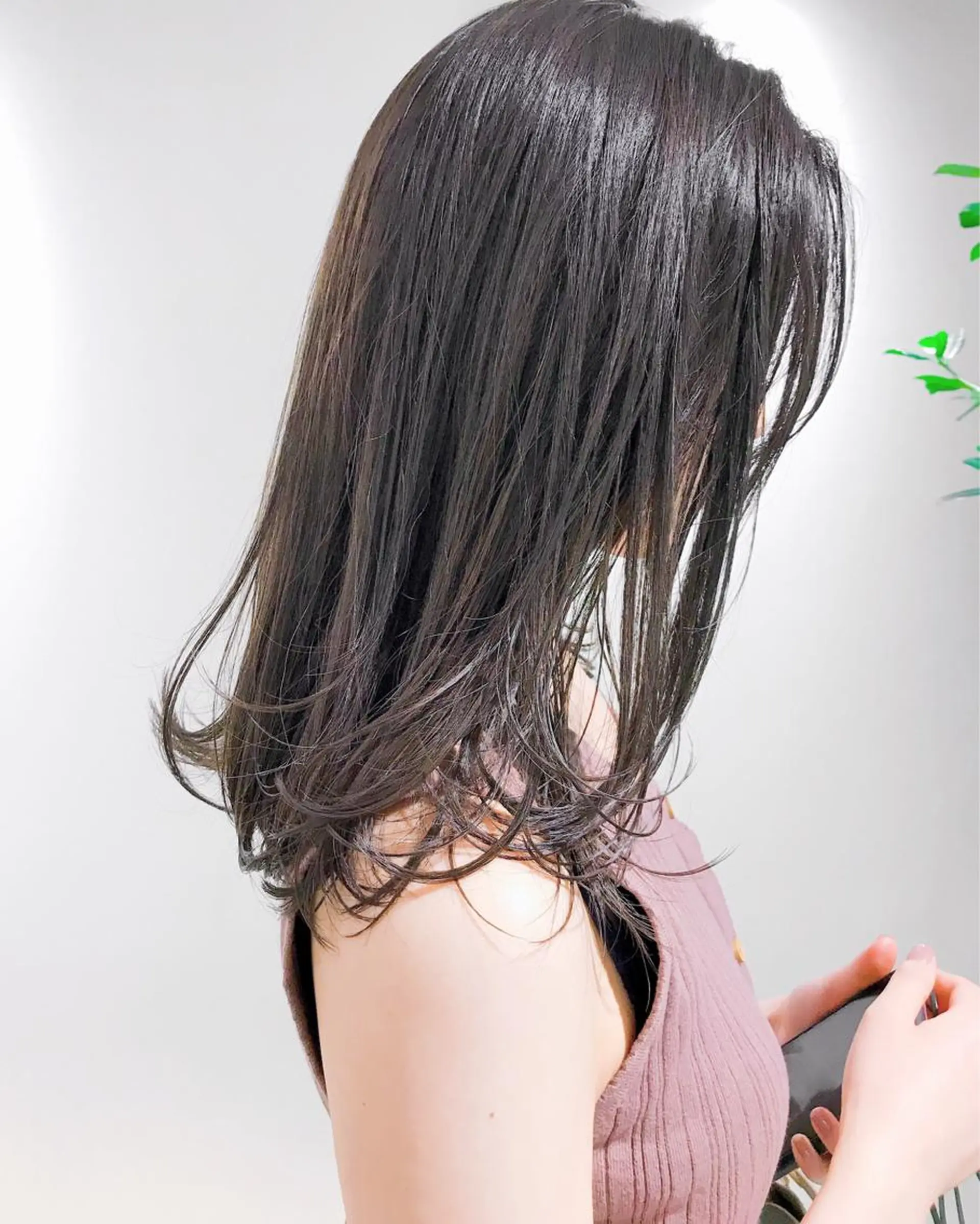 ミディアム カラー ダークグレー ダークグレージュ グレージュ 韓国/髪質改善💘 櫻井かれんのヘアスタイル