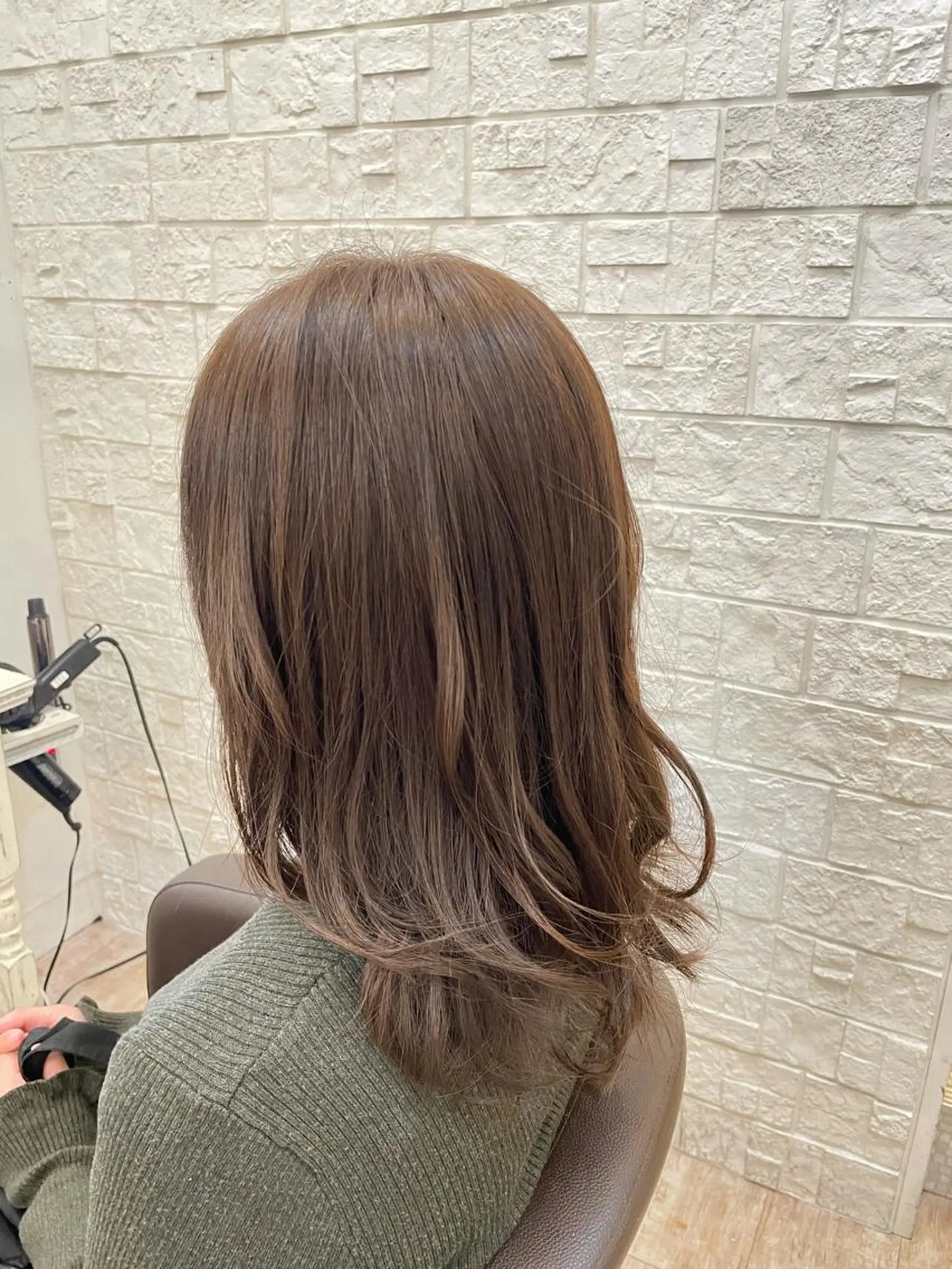 セミロング カラー ベージュカラー 透明感カラー 杉山 蒼汰のヘアスタイル