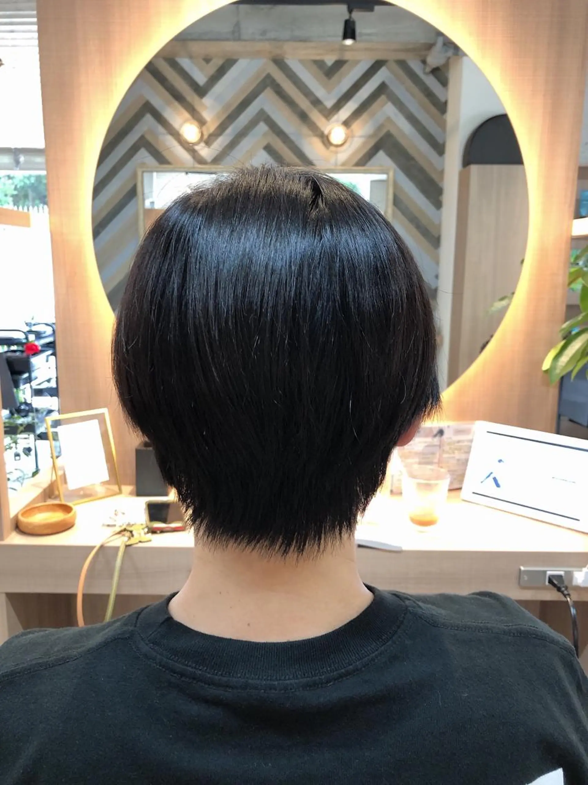 ショート カラー 美髪応援！ツヤ髪 🦩対馬🦩のヘアスタイル