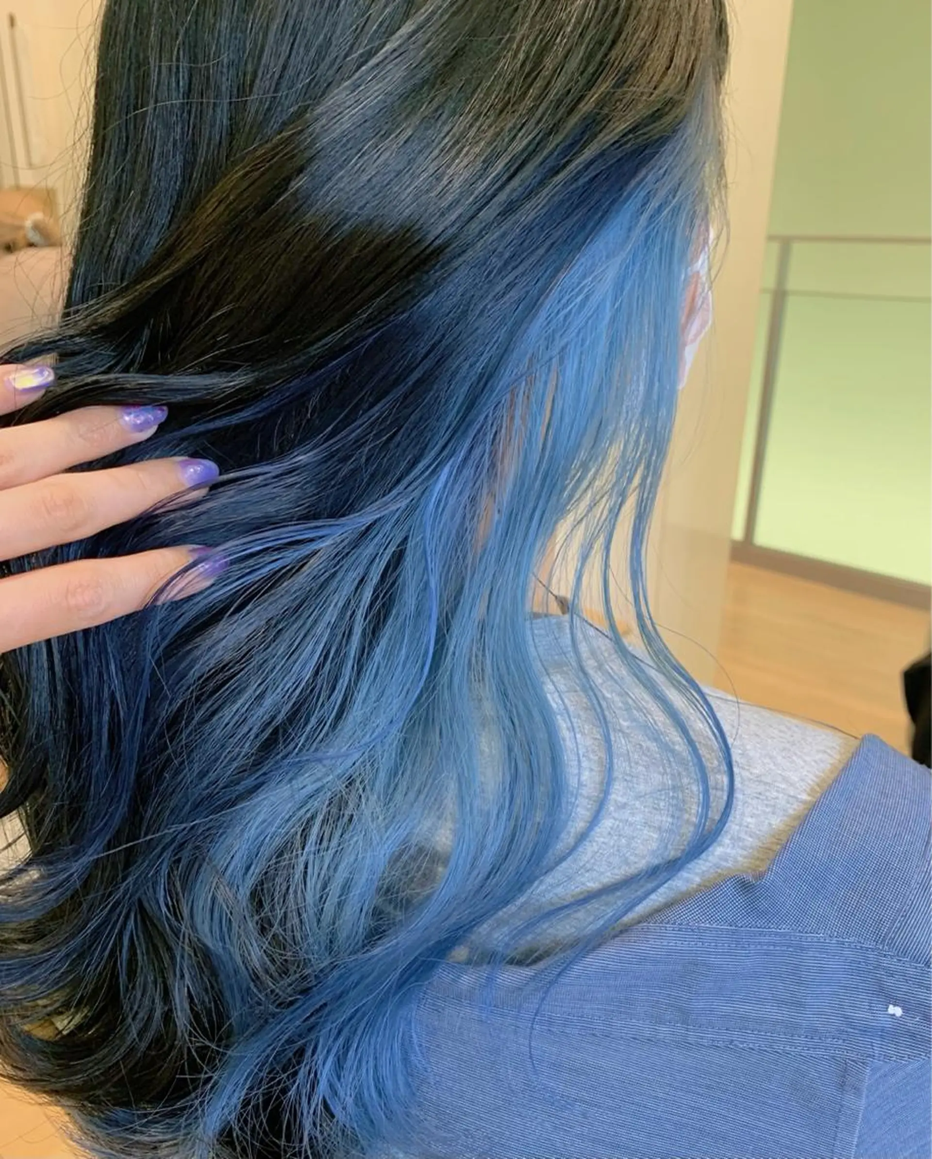 カラー インナーカラー ヘアカラー 村松 萌のヘアスタイル