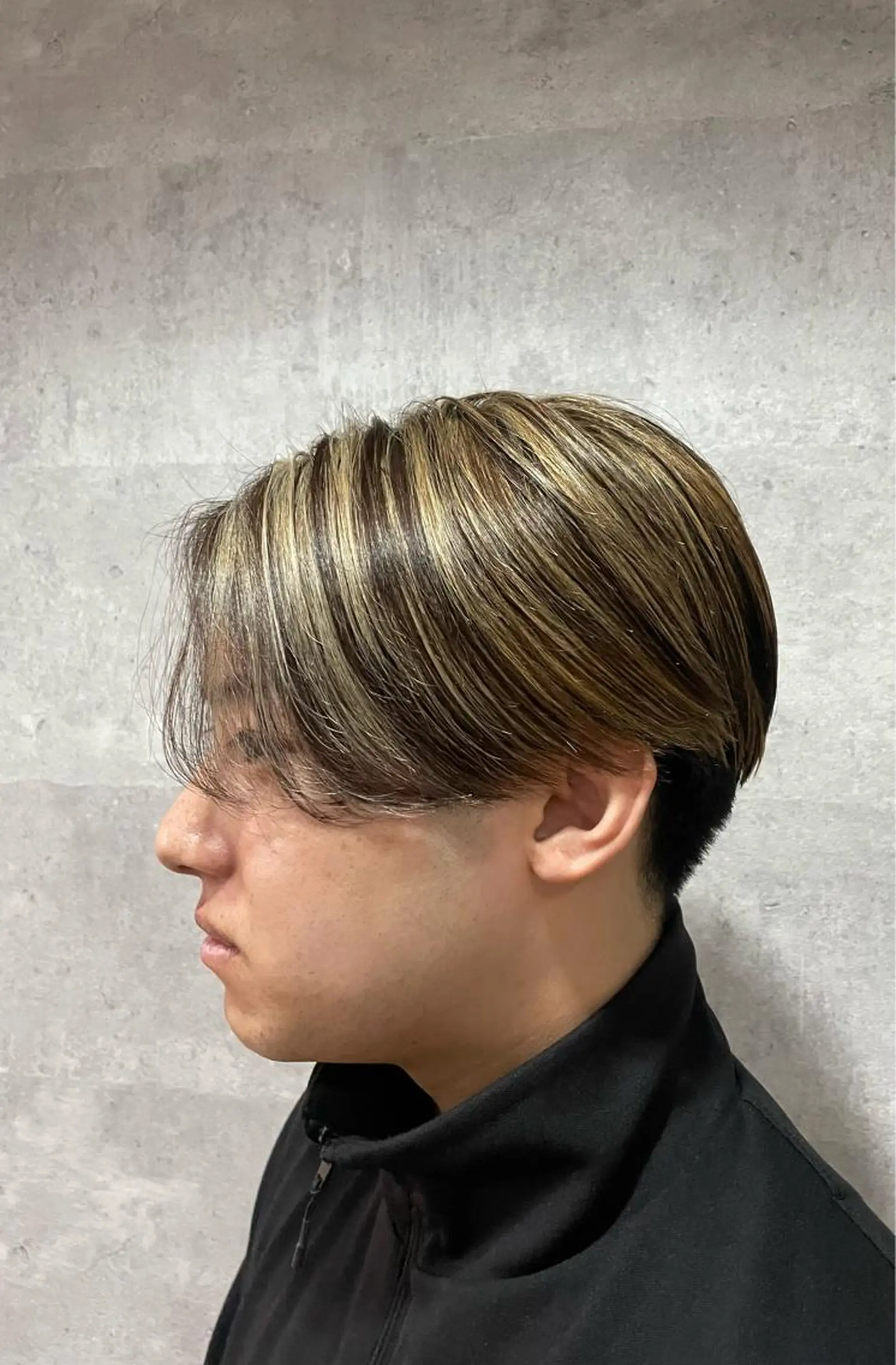 ショート メンズ ヘアカラー トリートメント 坂本 理輝のヘアスタイル