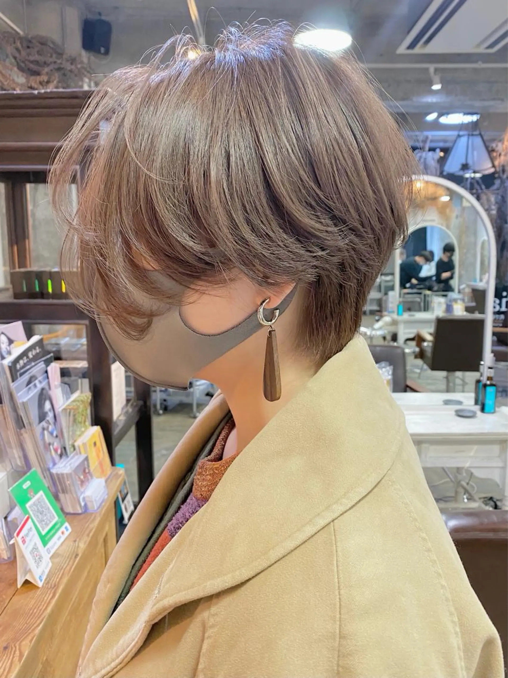 ショート カラー ベージュカラー ブラウンカラー ミルクティーベージュ Piaコータロー ハイトーン&‪ボブのヘアスタイル