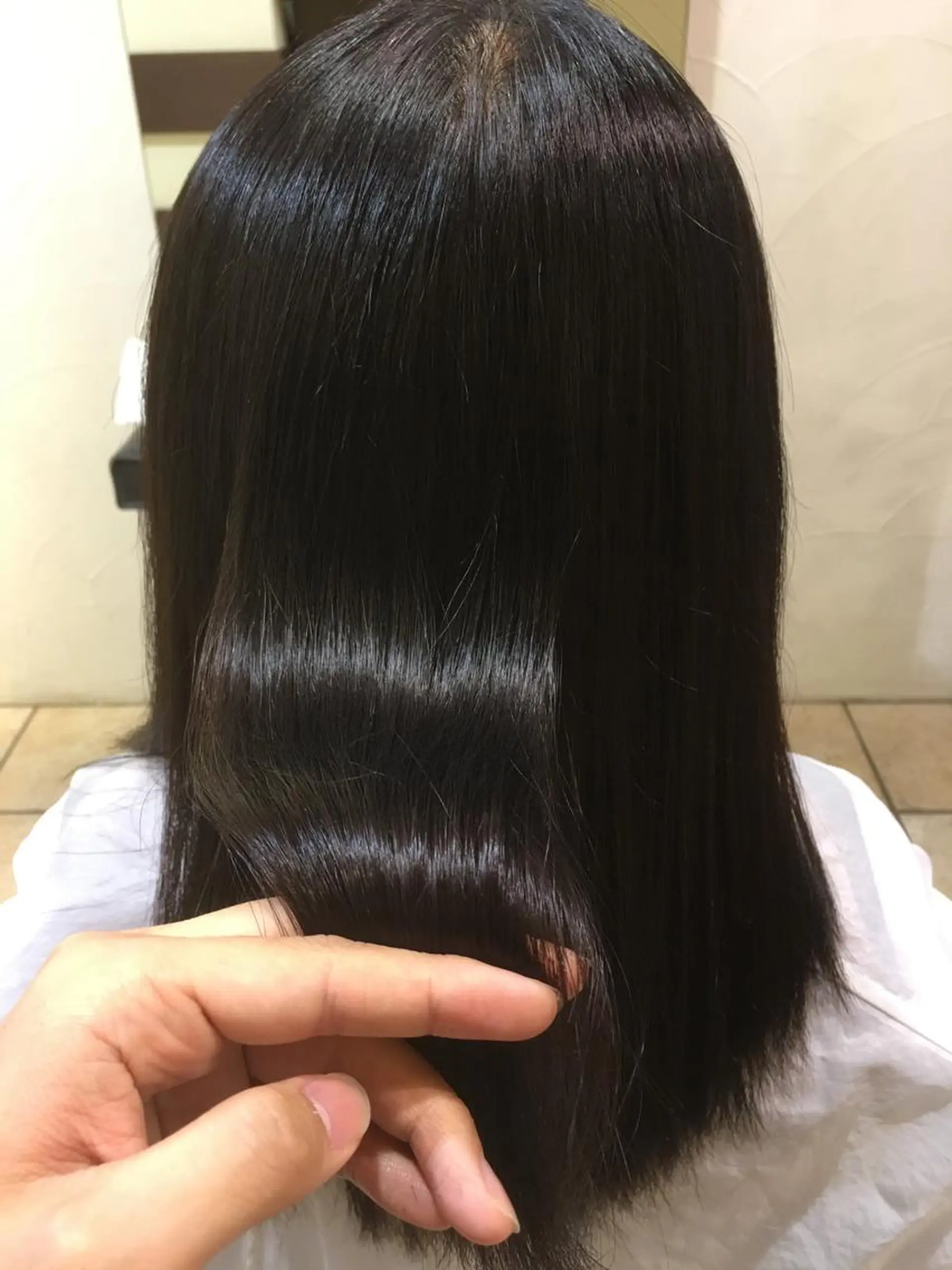 セミロング TAKA 髪質改善のヘアスタイル