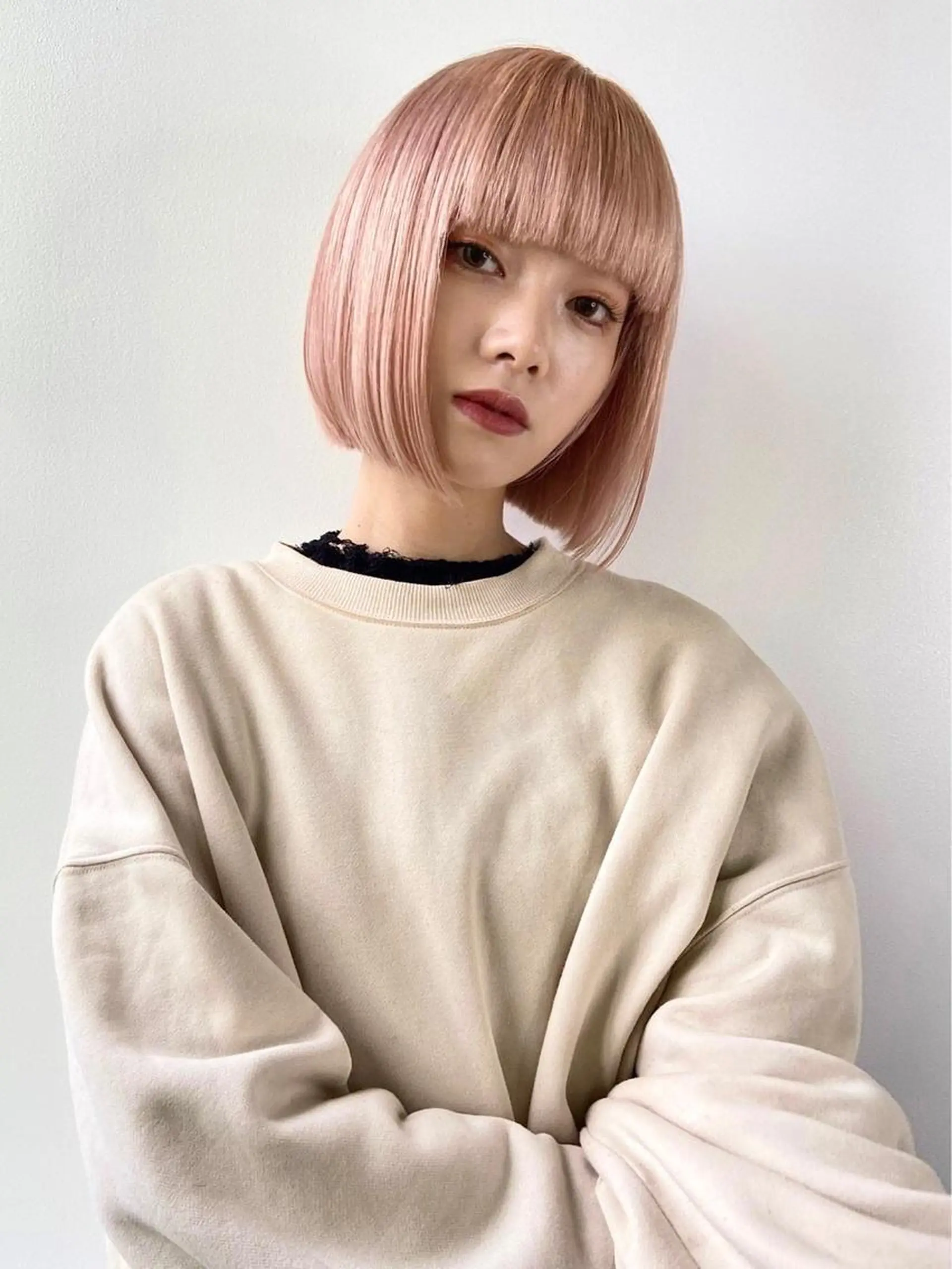 ショート カット ヘアカラー レイヤー×グレージュ /ピンク🩷mioのヘアスタイル